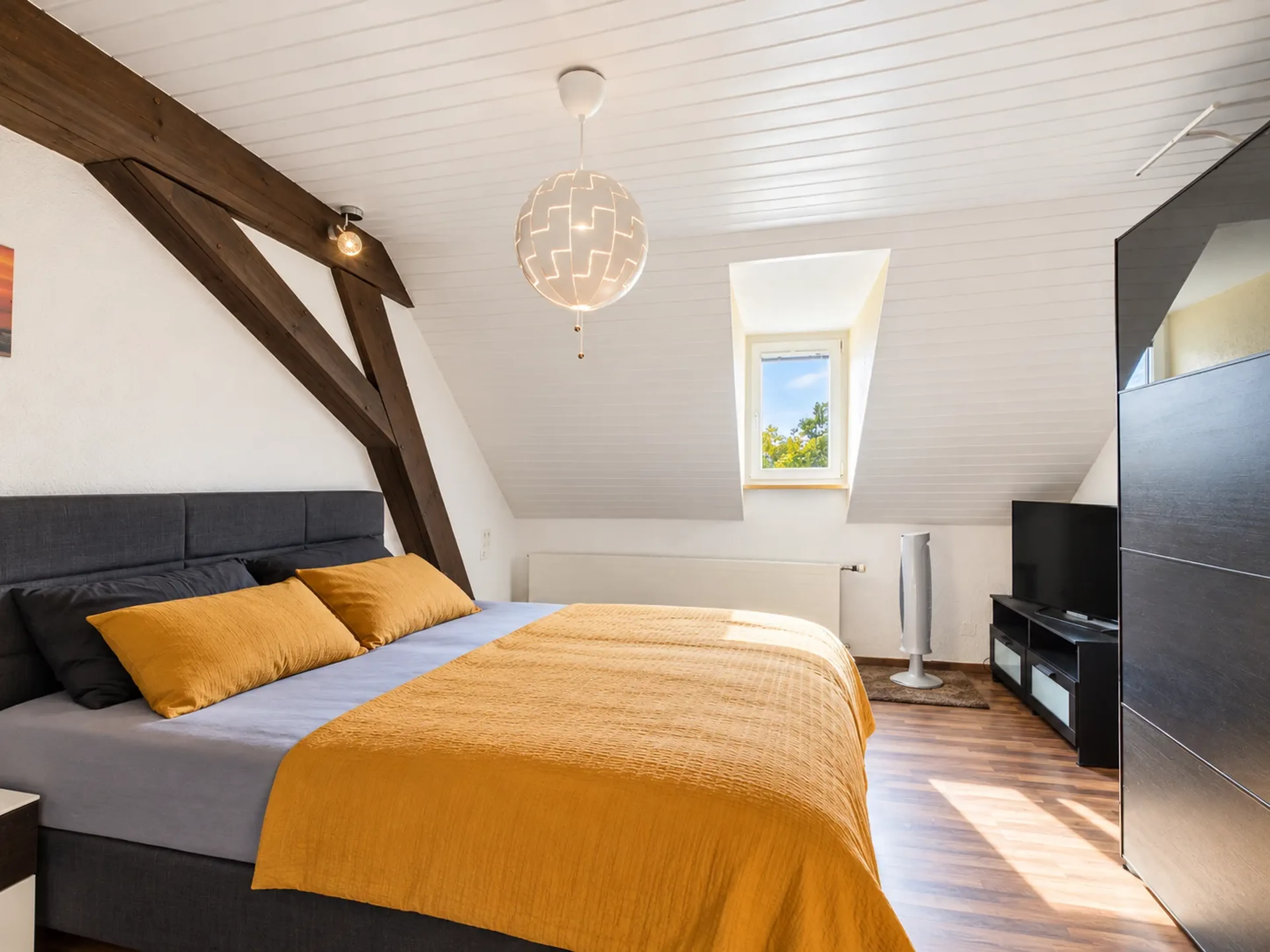 Grosszügiges 7-Zimmer-Bauernhaus mit Einliegerwohnung und vielseitigem Nutzungspotenzial - 6