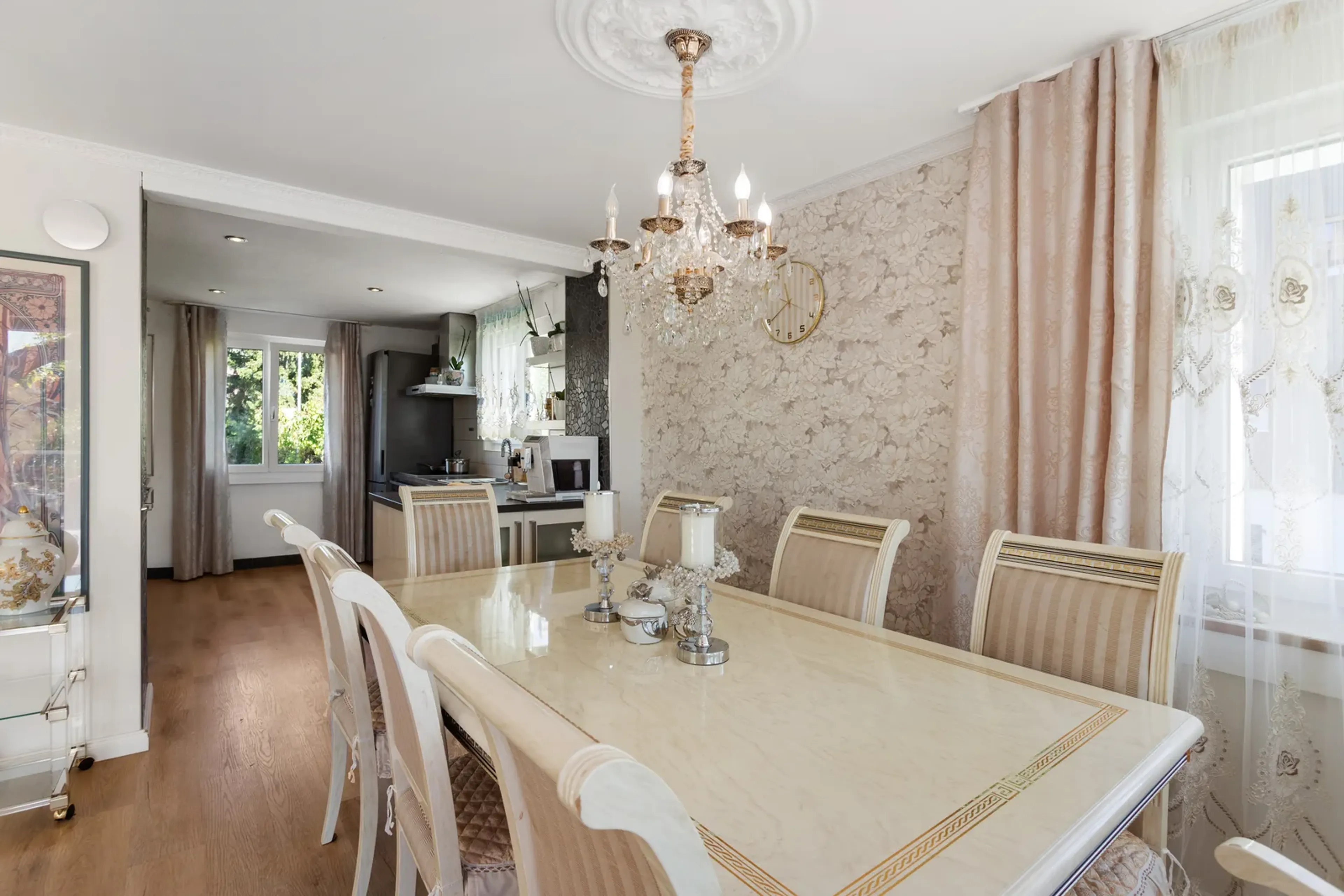 Saniertes 6-Zimmer-Einfamilienhaus mit Garten in Hallau - 3