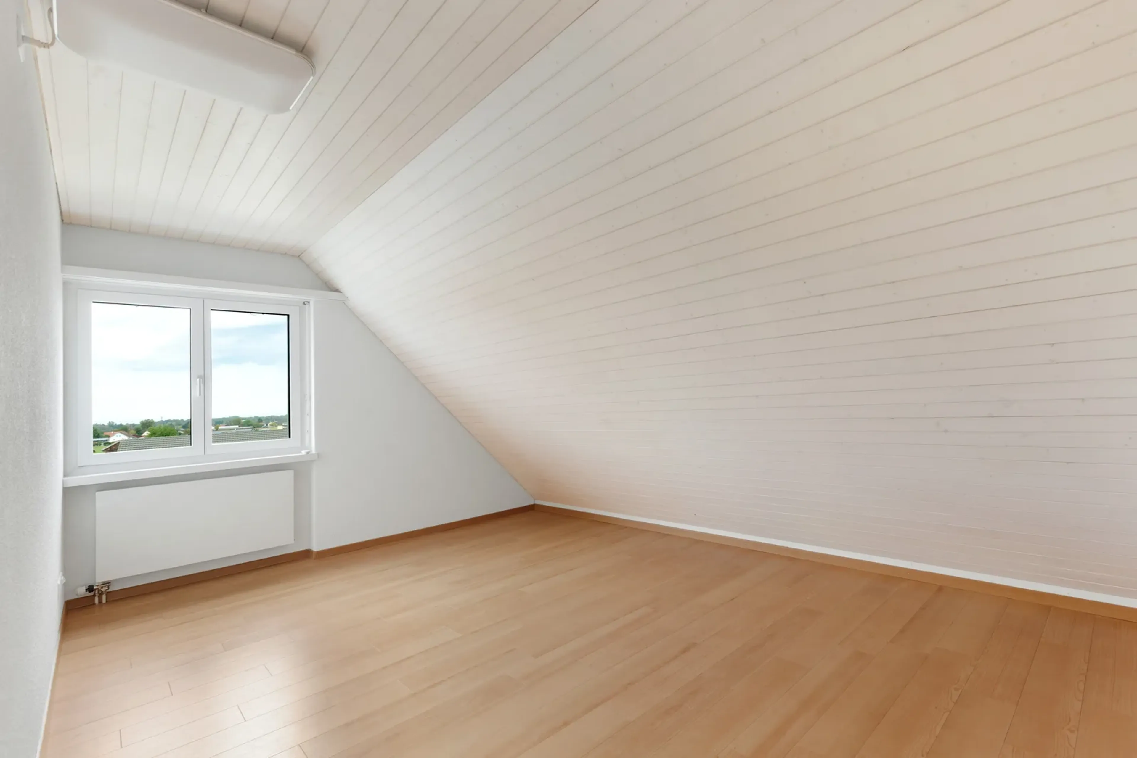 5.5-Zimmer-Dachwohnung mit Cheminée in Bonau - 6