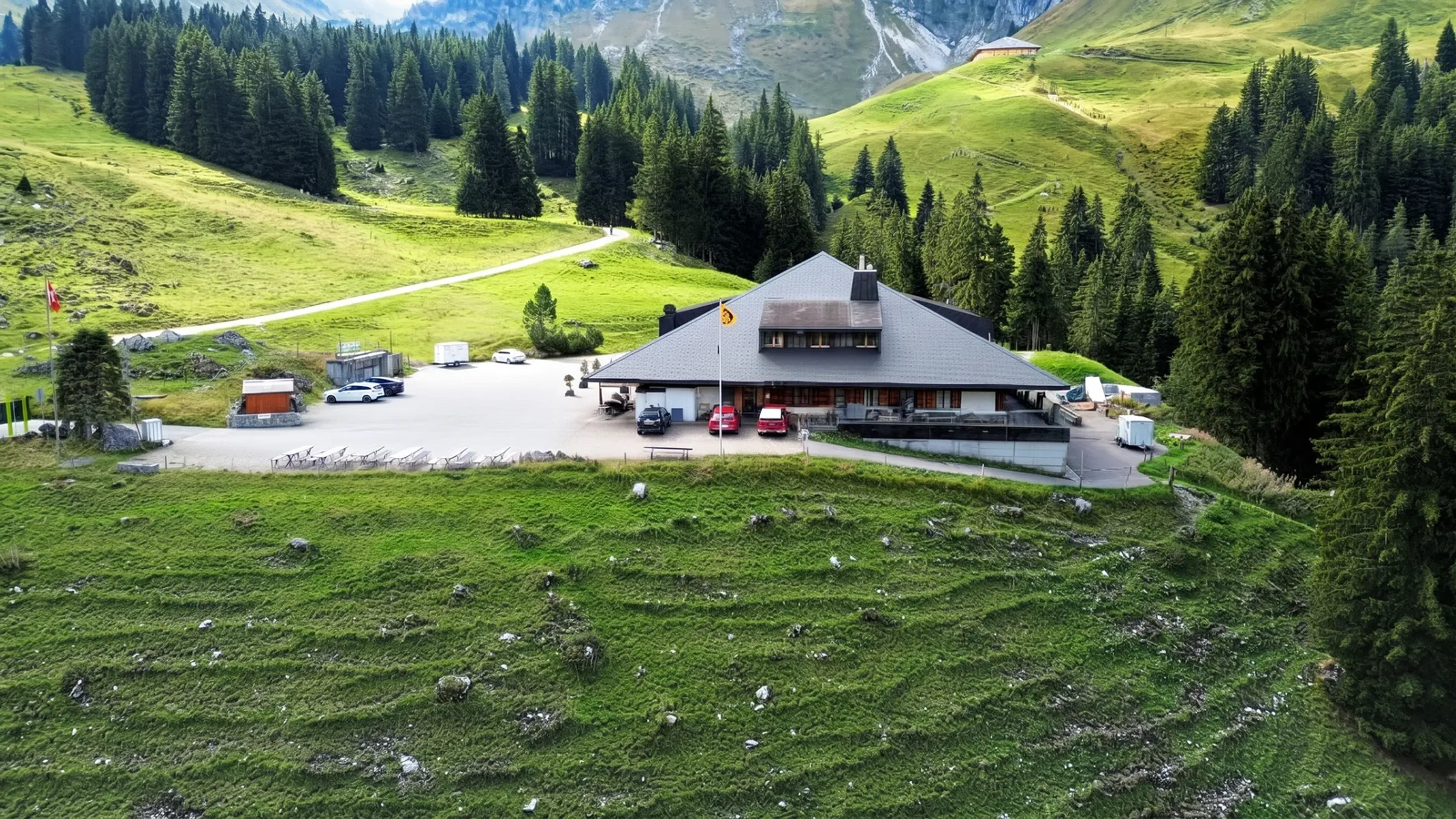 Berghaus mit Restaurant & Hotel - 26
