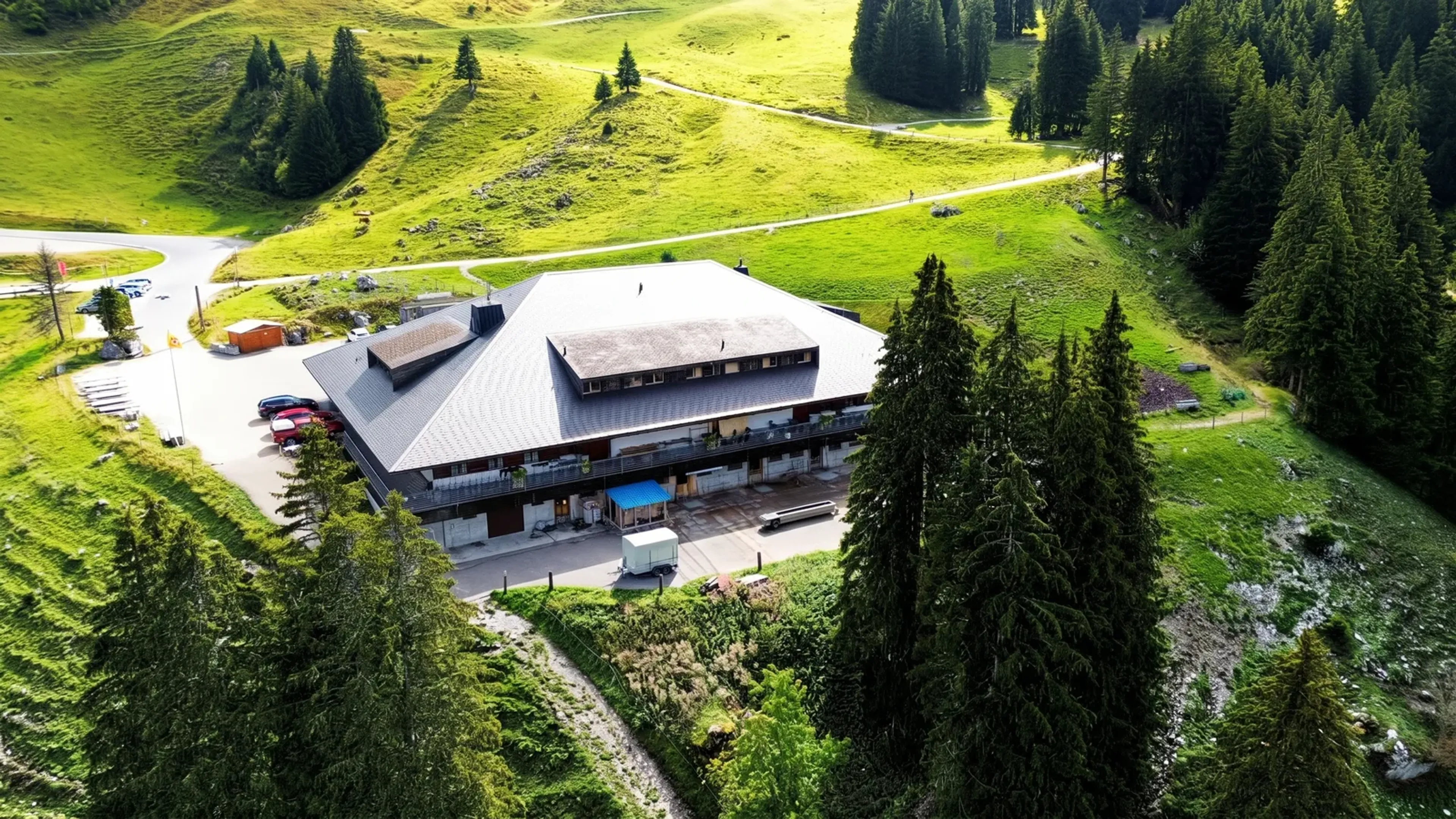 Berghaus mit Restaurant & Hotel - 25