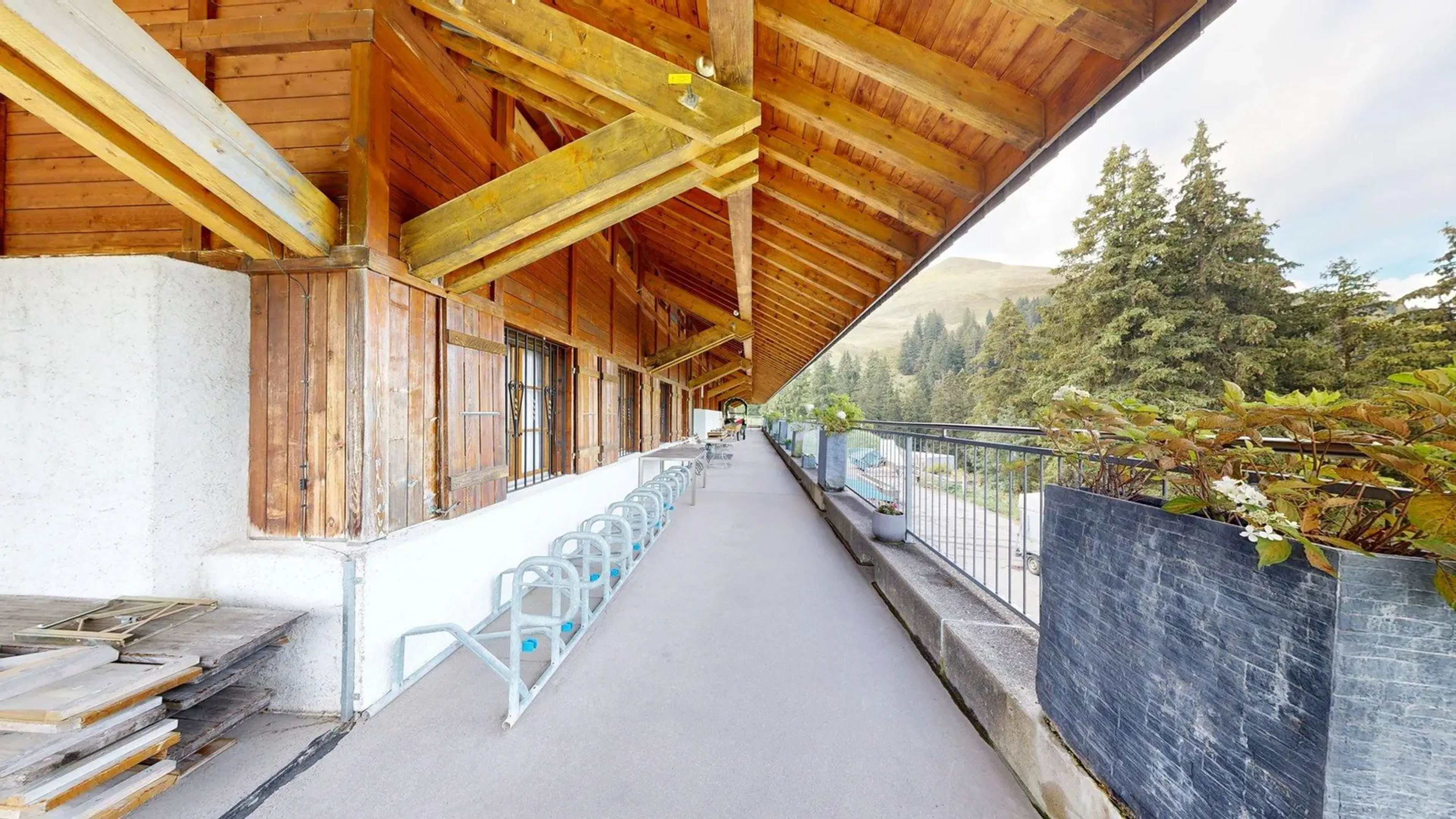 Berghaus mit Restaurant & Hotel - 24