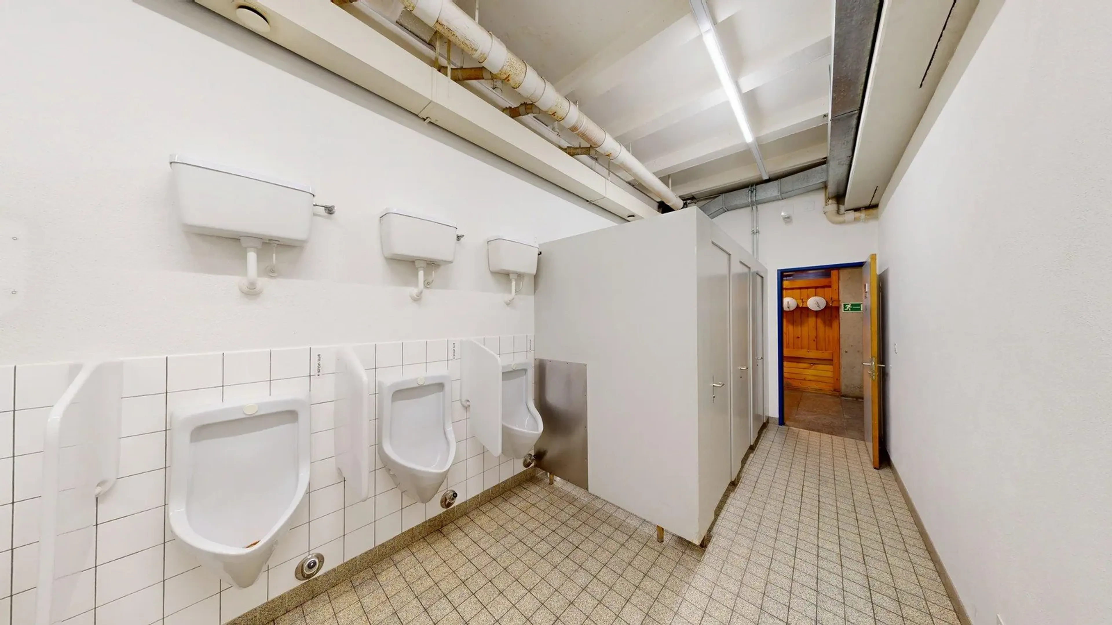 Berghaus mit Restaurant & Hotel - 21