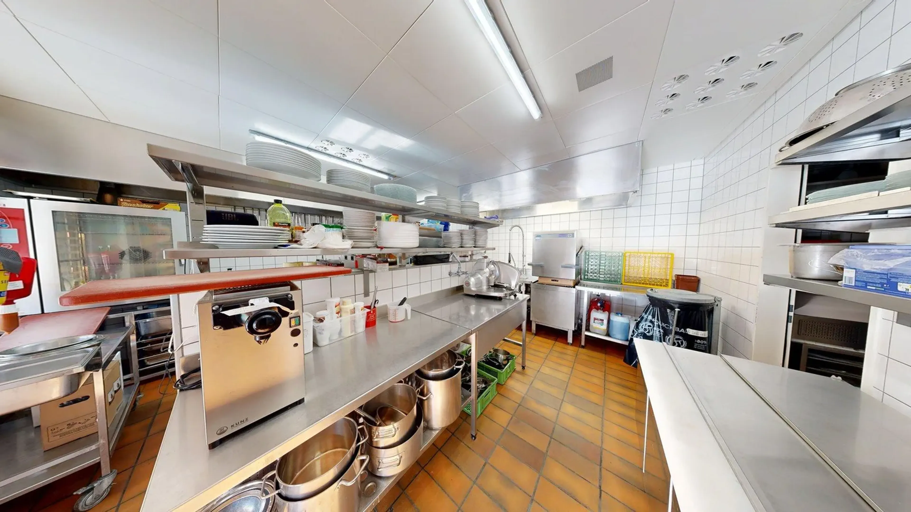 Berghaus mit Restaurant & Hotel - 15