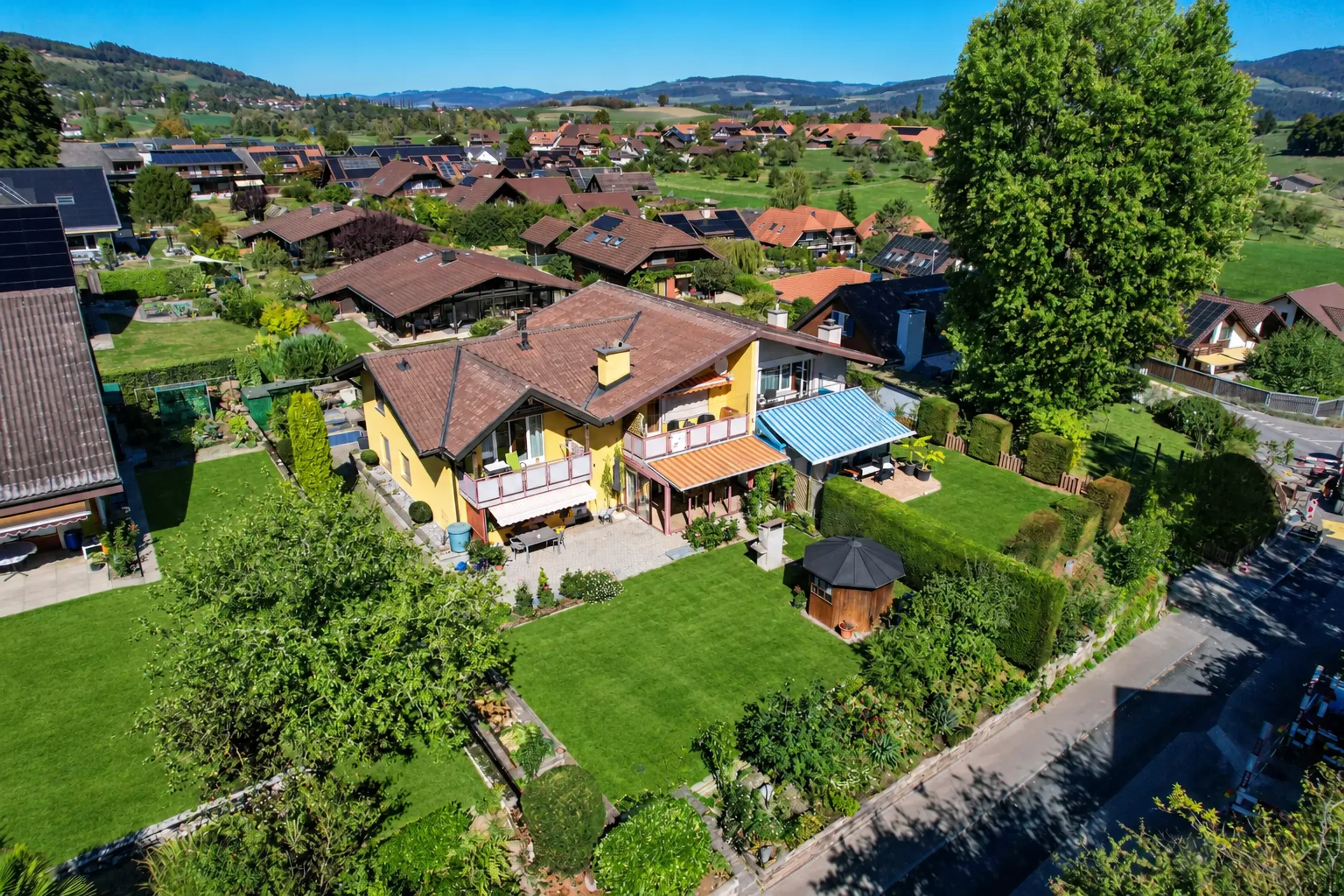 Mehrfamilienhaus mit 3 Einheiten und Garten in Kirchdorf kaufen - 1