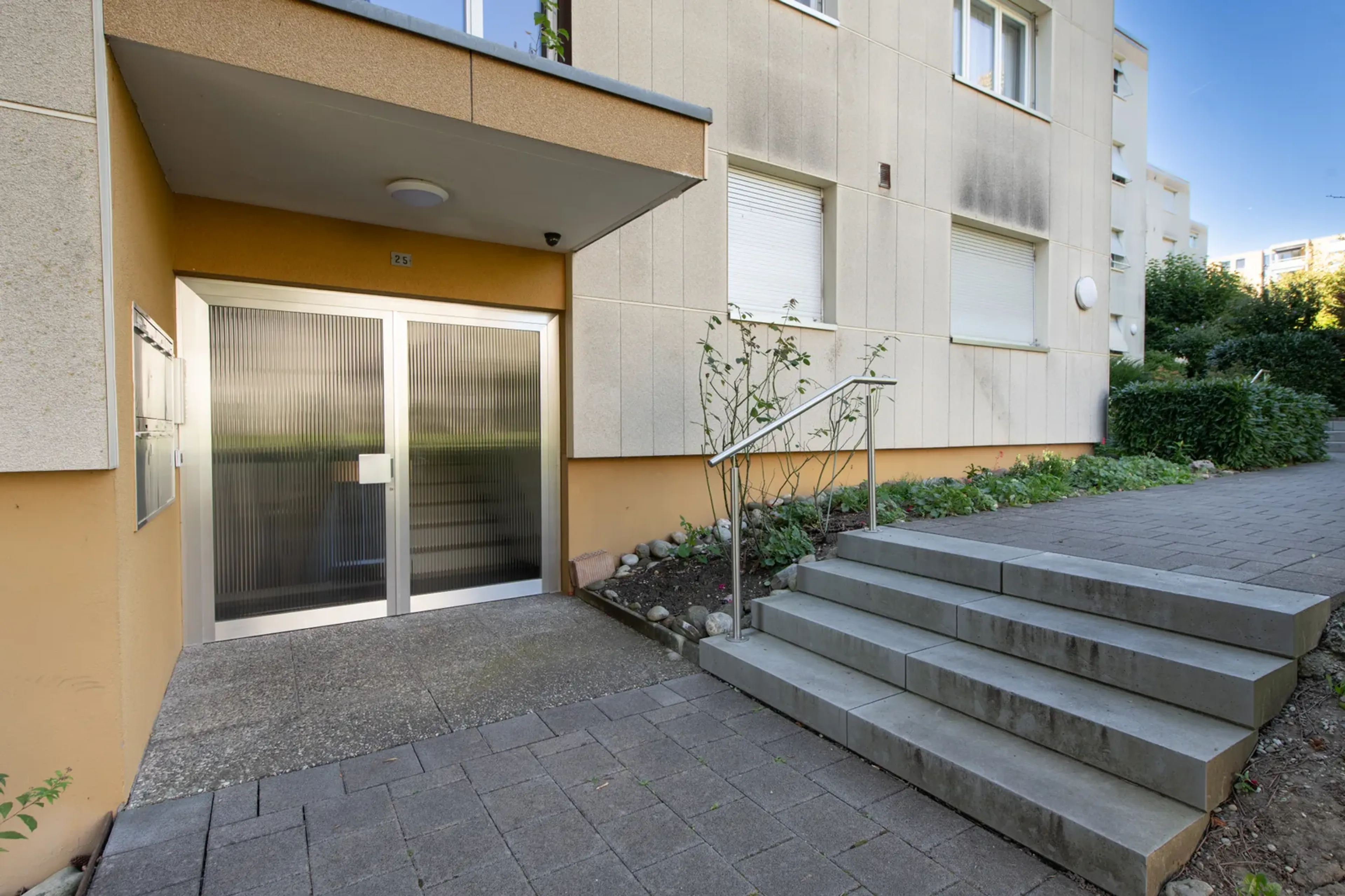 Viel Raum zum Wohlfühlen – helle 4-Zimmerwohnung mit Balkon und Lift - 10
