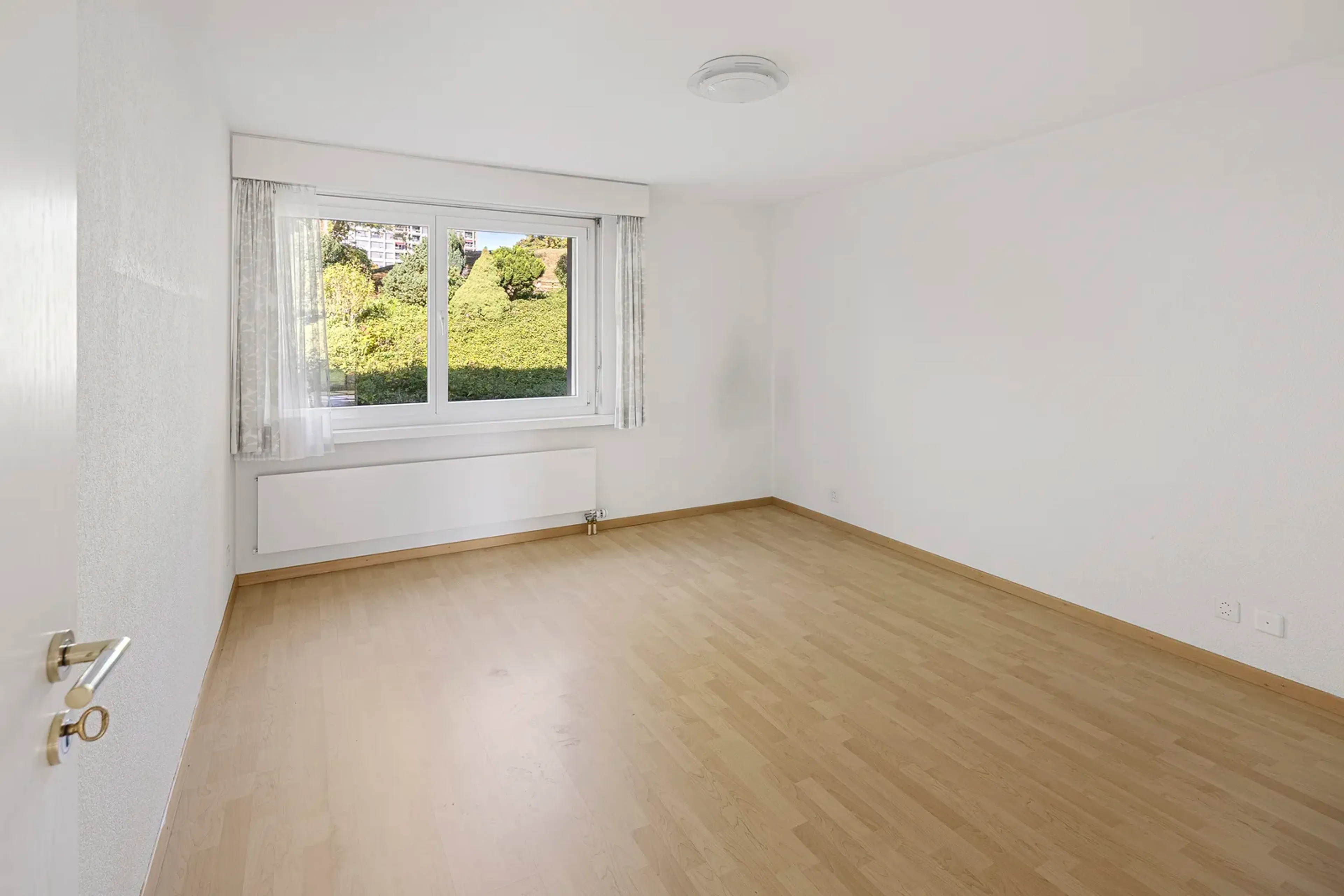 Ruhige Wohnoase mit schönem Garten und Privatsphäre - 9