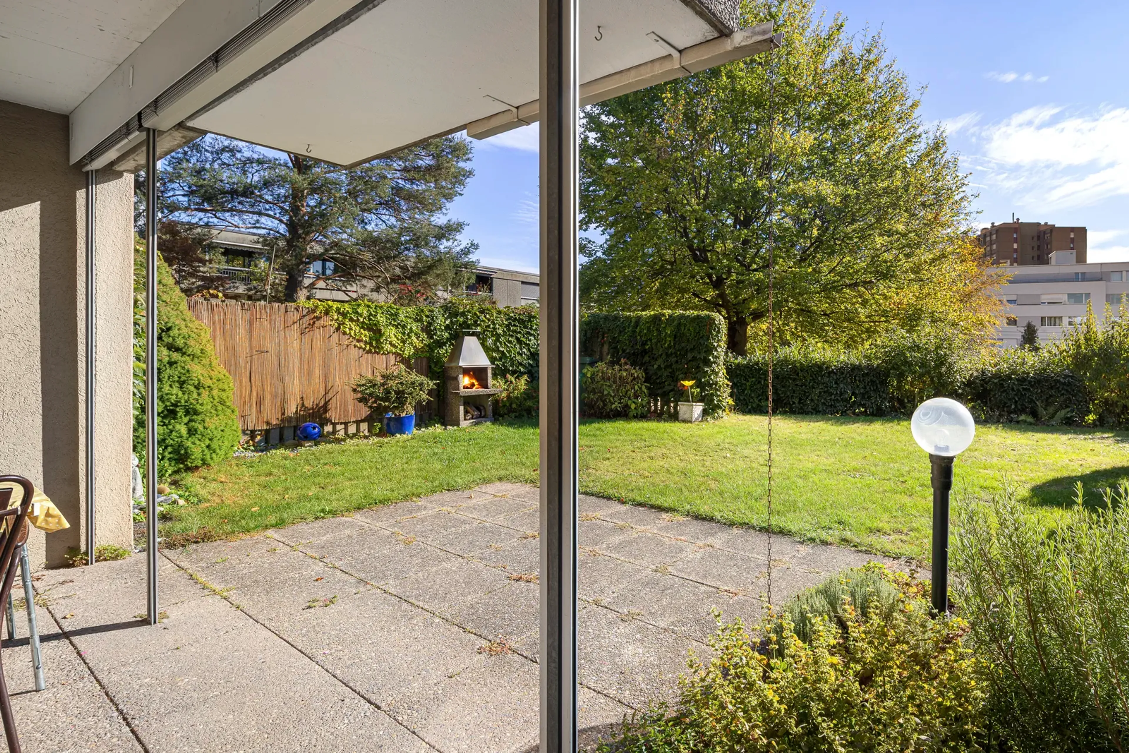 Ruhige Wohnoase mit schönem Garten und Privatsphäre - 2