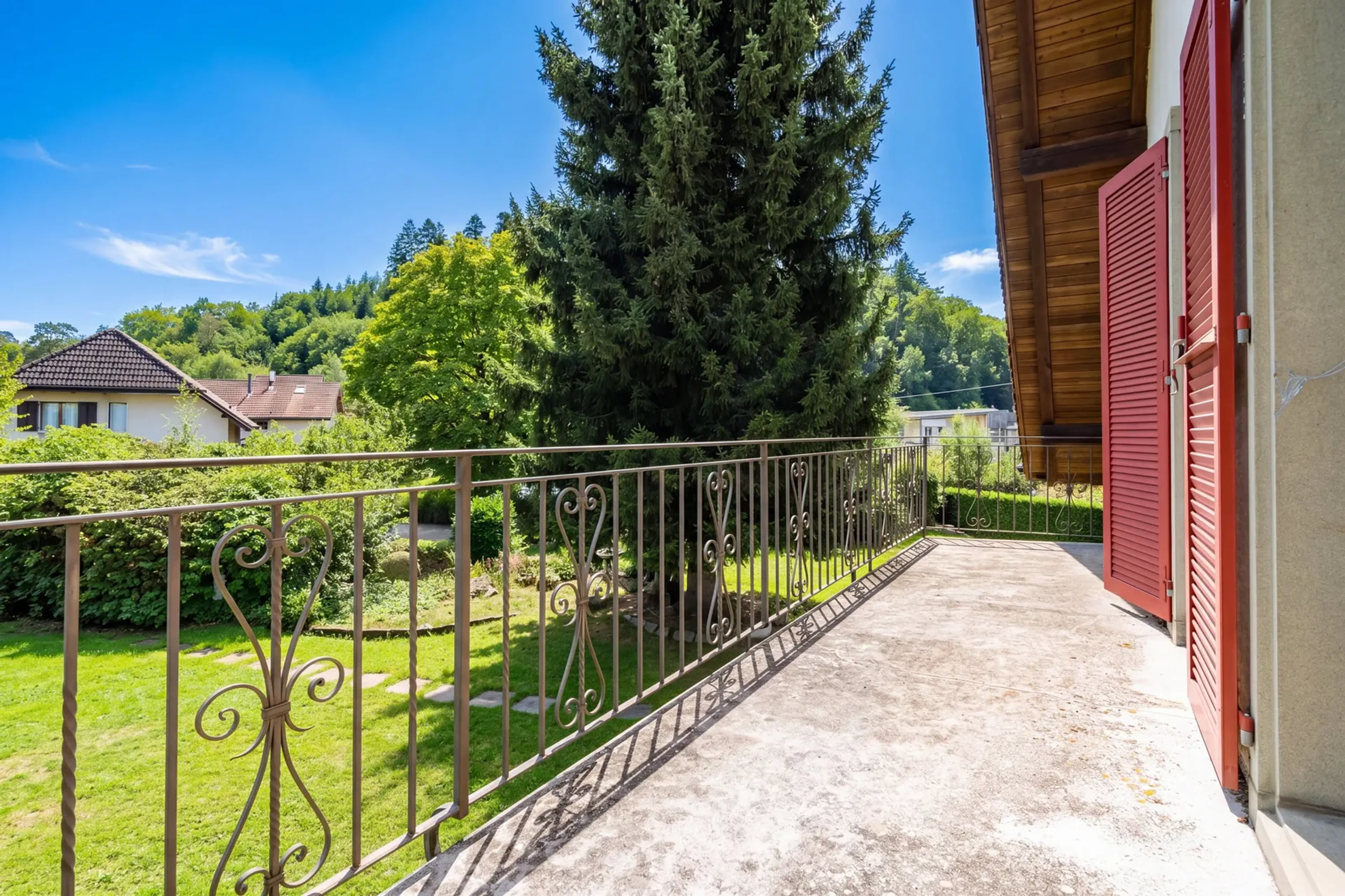 Freistehendes Einfamilienhaus mit Einliegerwohnung und Baulandreserve - 14