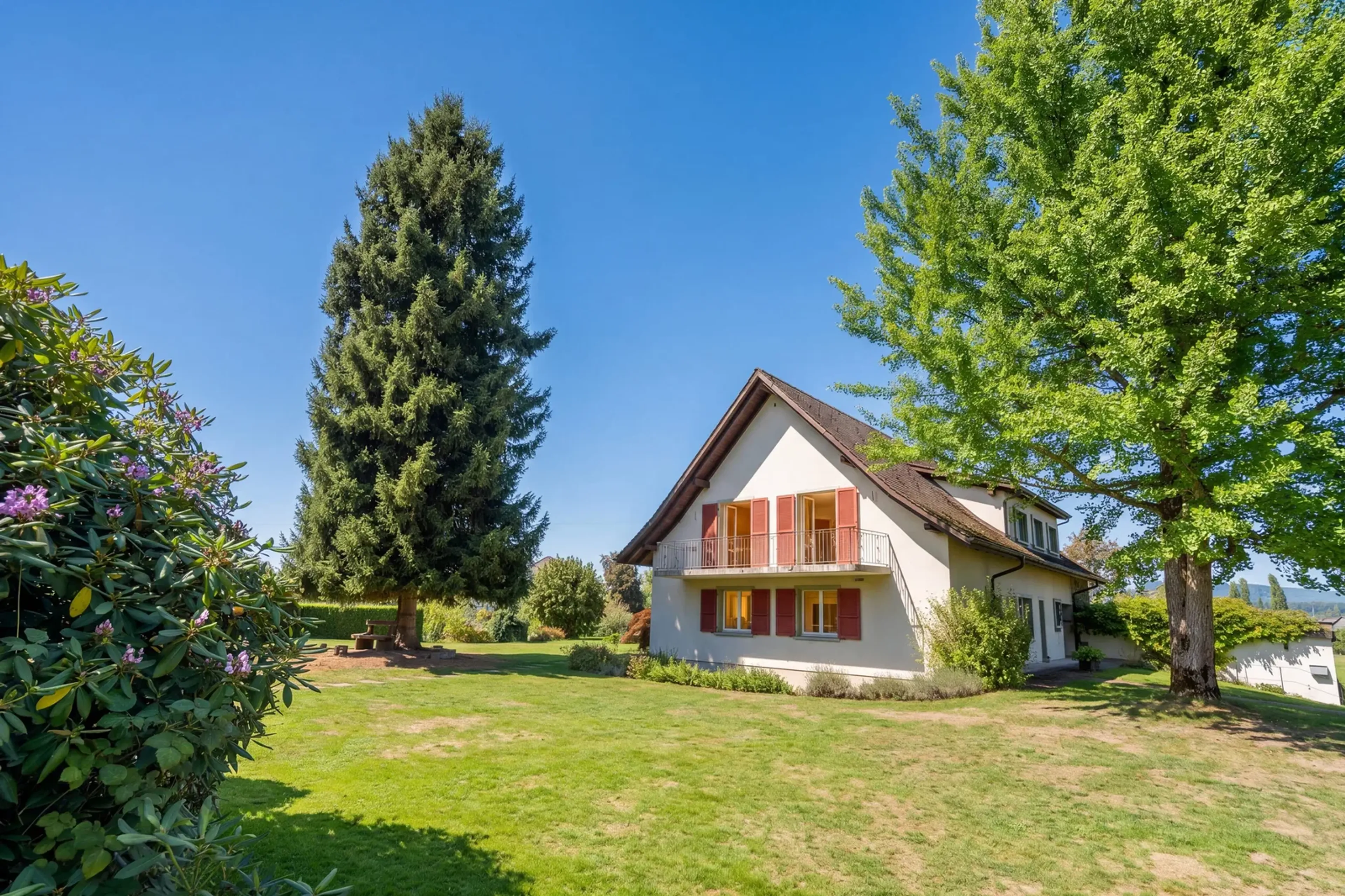 Freistehendes Einfamilienhaus mit Einliegerwohnung und Baulandreserve - 23
