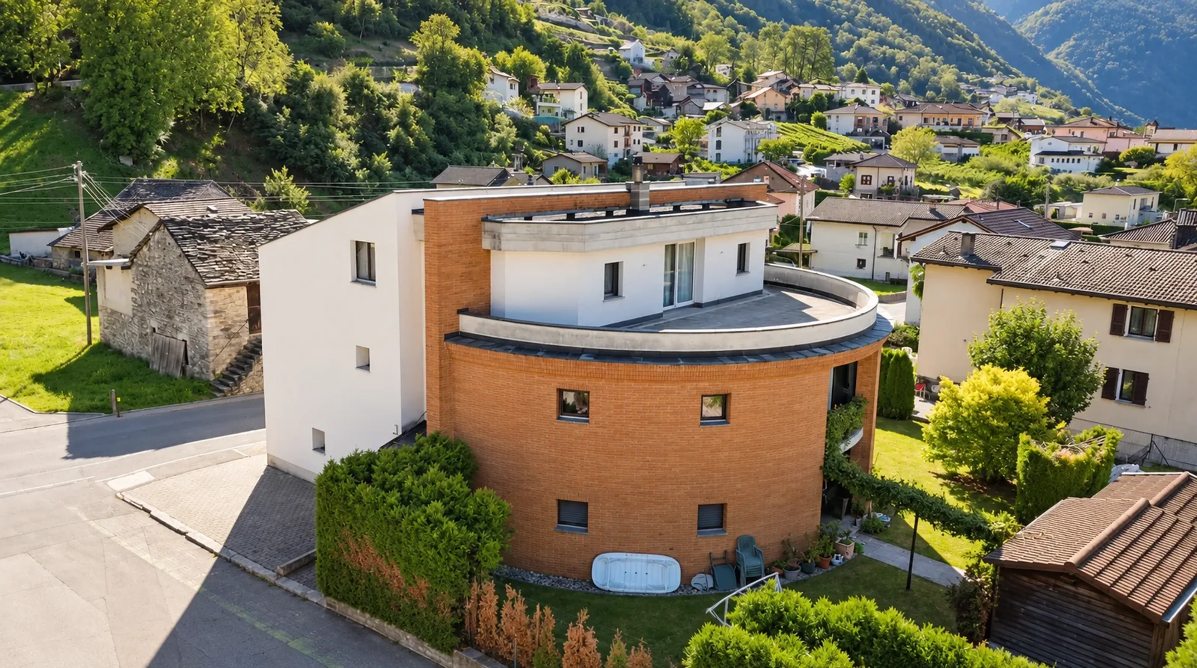 Zweifamilienhaus mit Garten und Aussicht in Malvaglia kaufen