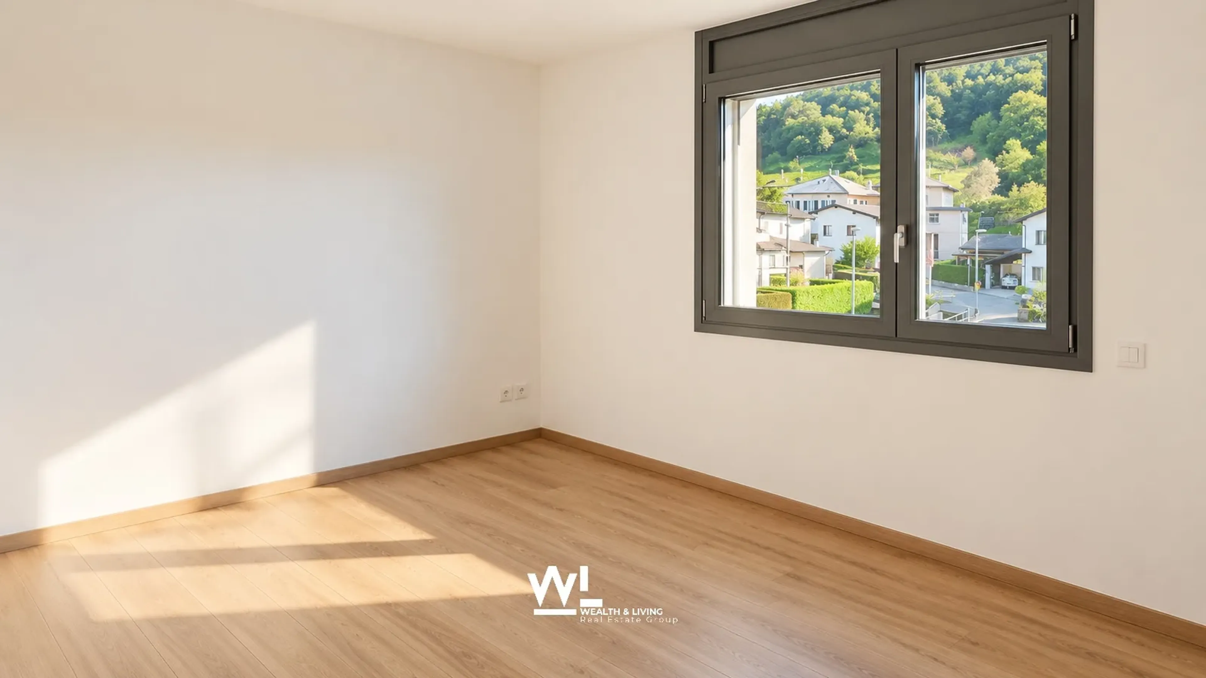 Casa plurifamiliare con due appartamenti, giardino e ampi spazi esterni - 8