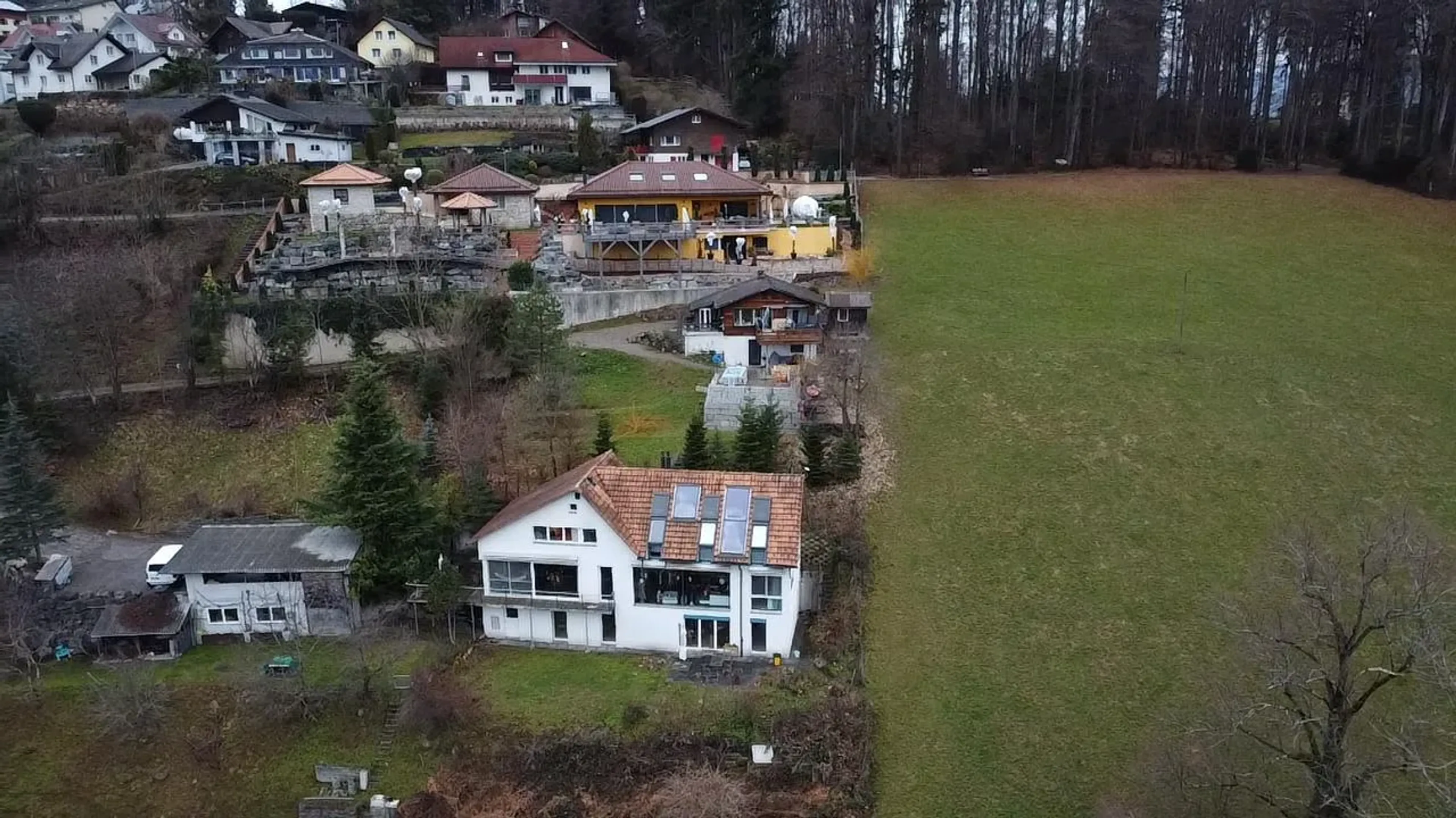 Grundstück mit älterem Haus, traumhafter Aussicht und 1001 Möglichkeiten - 15