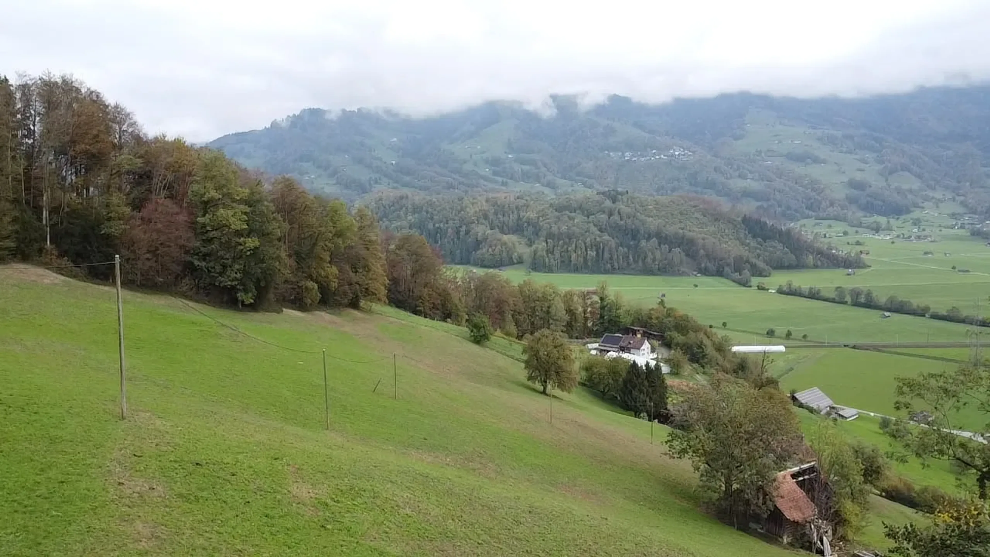 Grundstück mit älterem Haus, traumhafter Aussicht und 1001 Möglichkeiten - 13