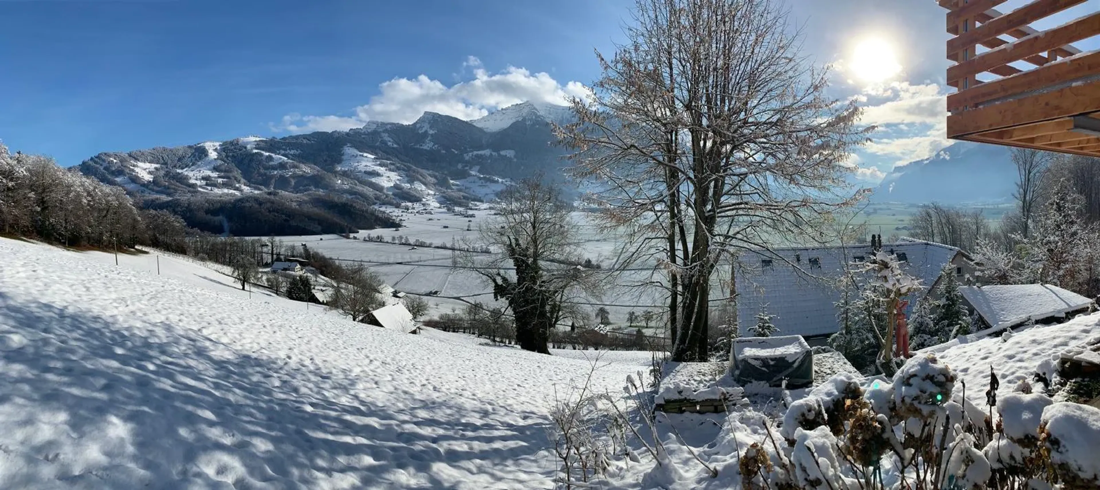 Grundstück mit älterem Haus, traumhafter Aussicht und 1001 Möglichkeiten - 9