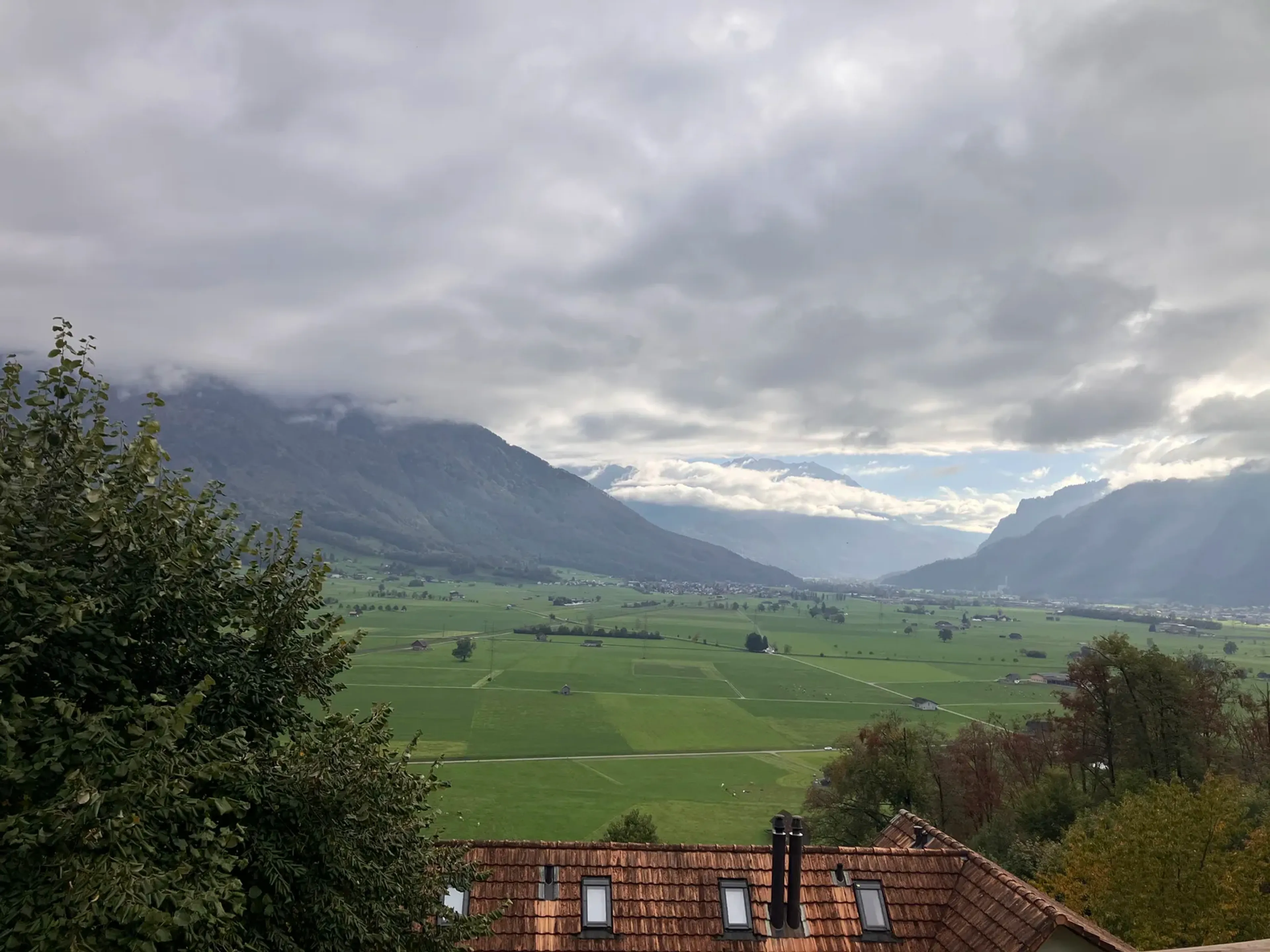 Grundstück mit älterem Haus, traumhafter Aussicht und 1001 Möglichkeiten - 22