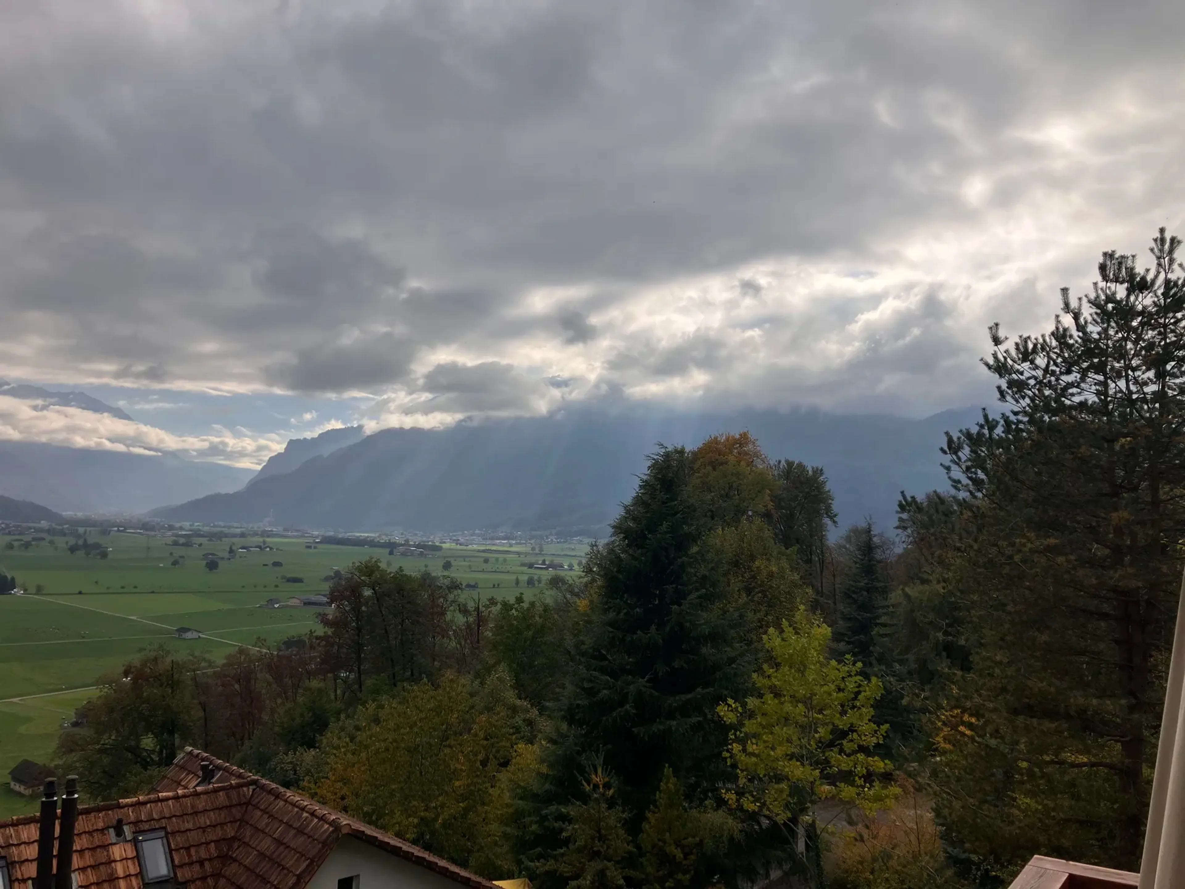 Grundstück mit älterem Haus, traumhafter Aussicht und 1001 Möglichkeiten - 25