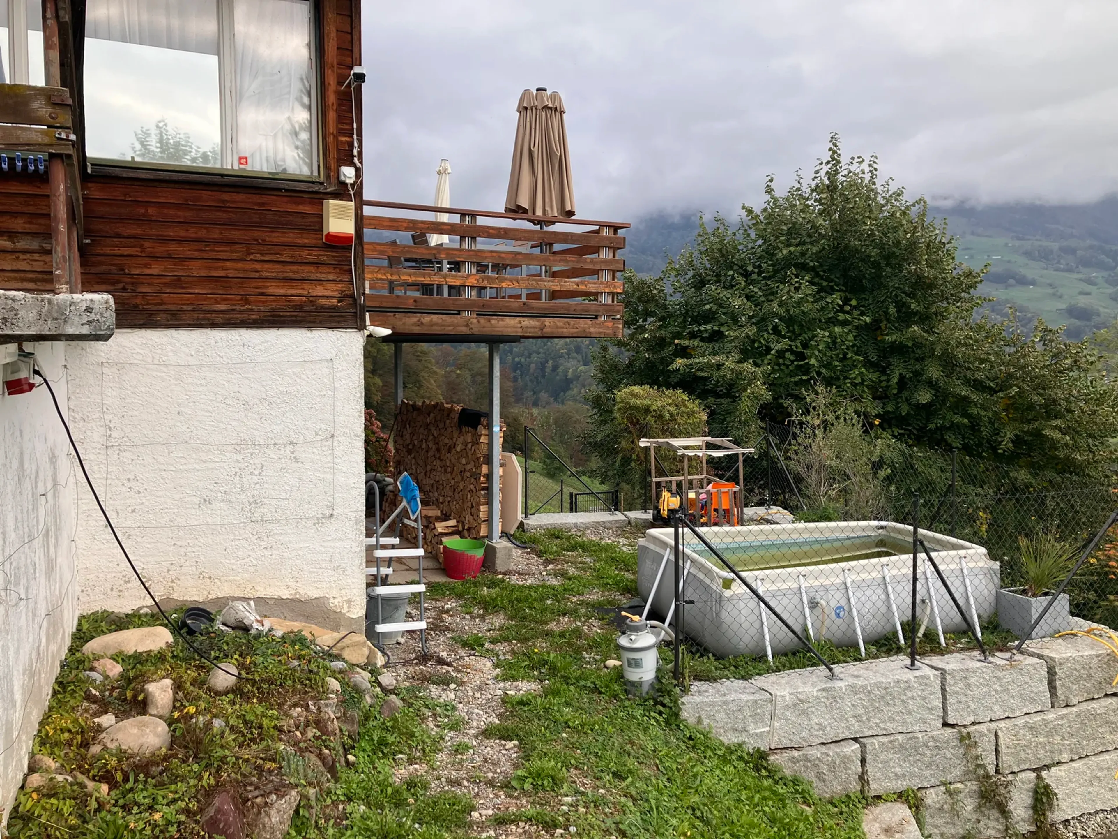 Grundstück mit älterem Haus, traumhafter Aussicht und 1001 Möglichkeiten - 26
