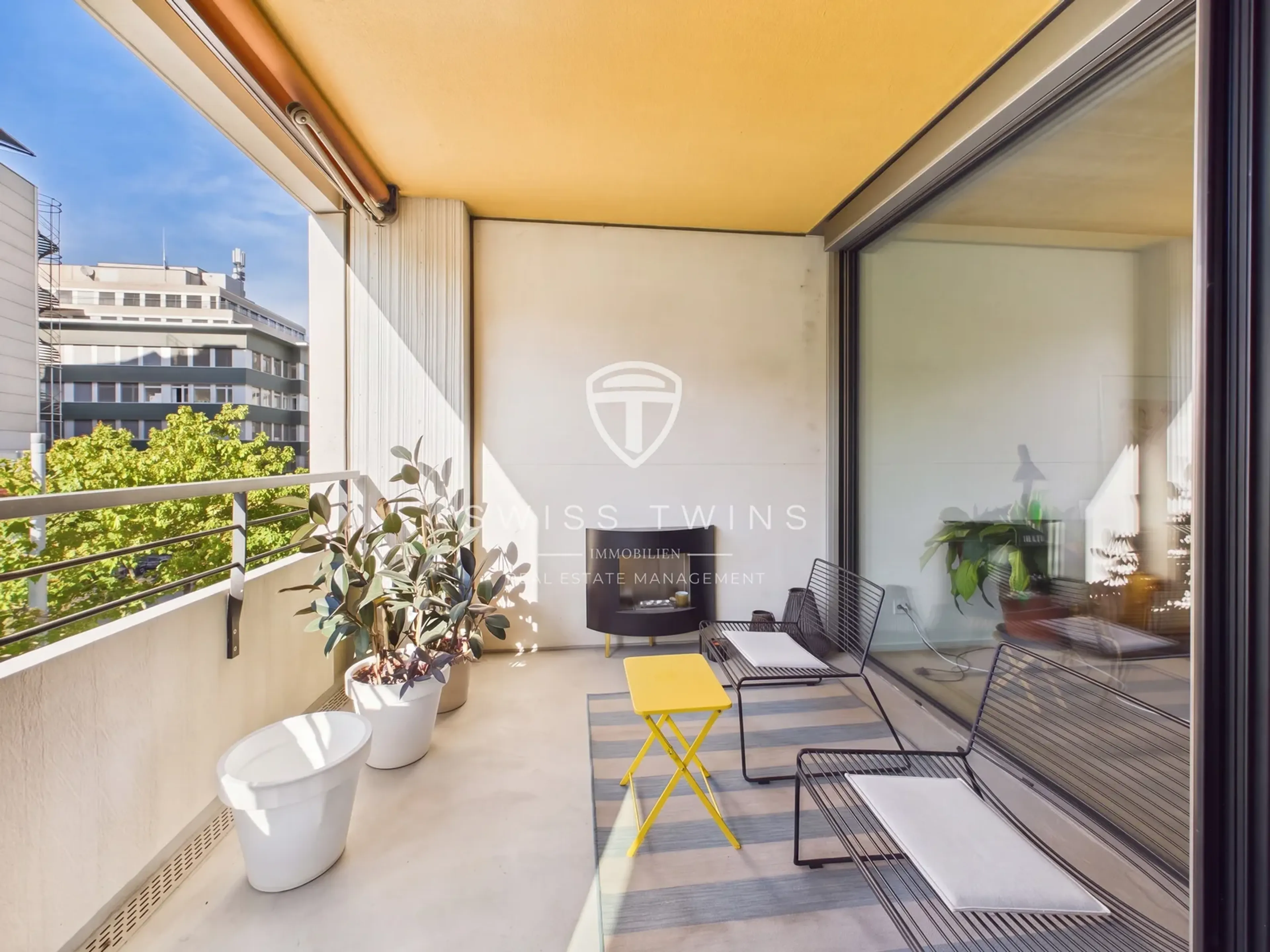 Moderne 2.5-Zimmer-Wohnung mit 98 m², Loggia & Dachlounge in Zürich Oerlikon - 12