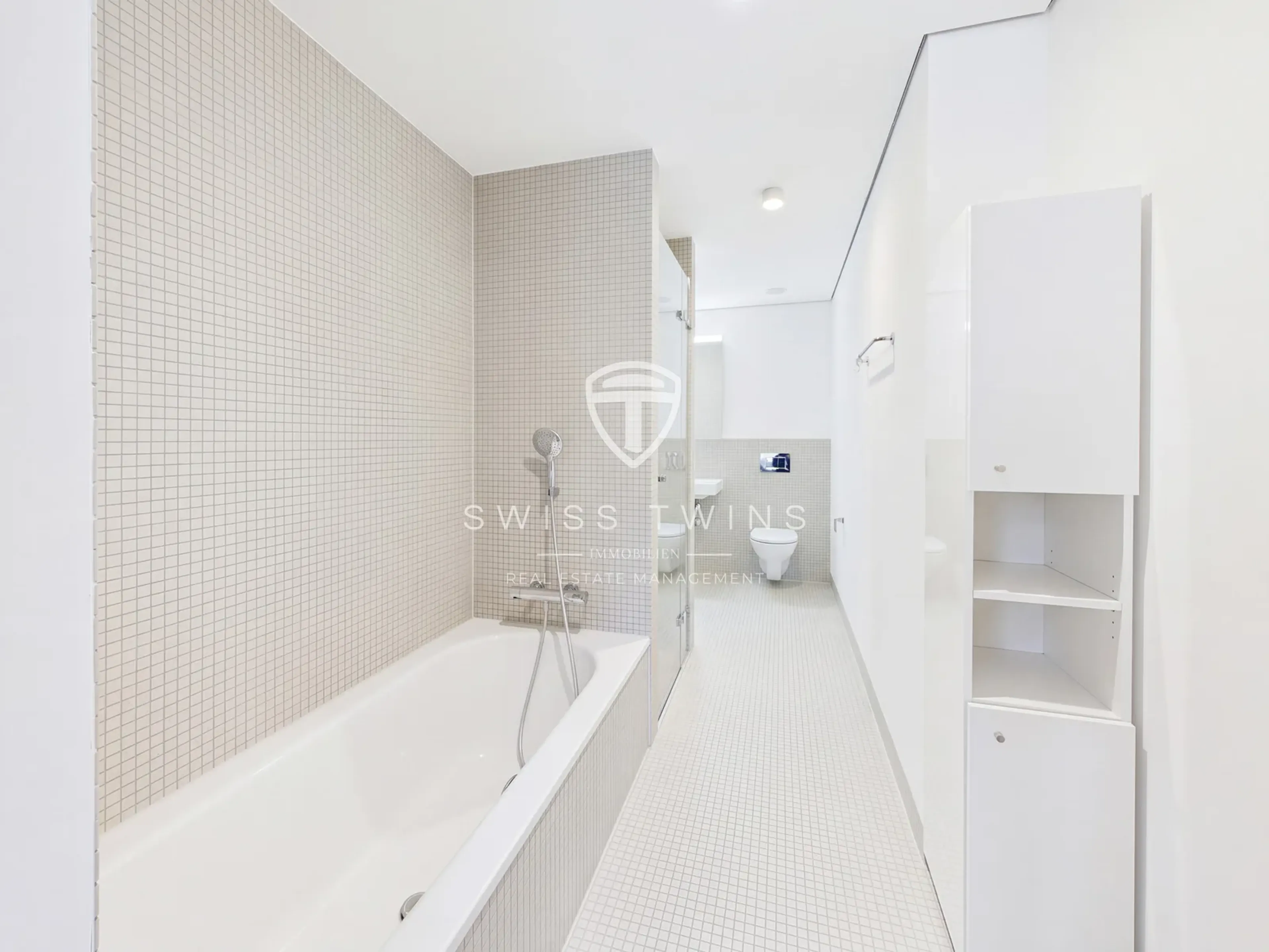 Moderne 2.5-Zimmer-Wohnung mit 98 m², Loggia & Dachlounge in Zürich Oerlikon - 9