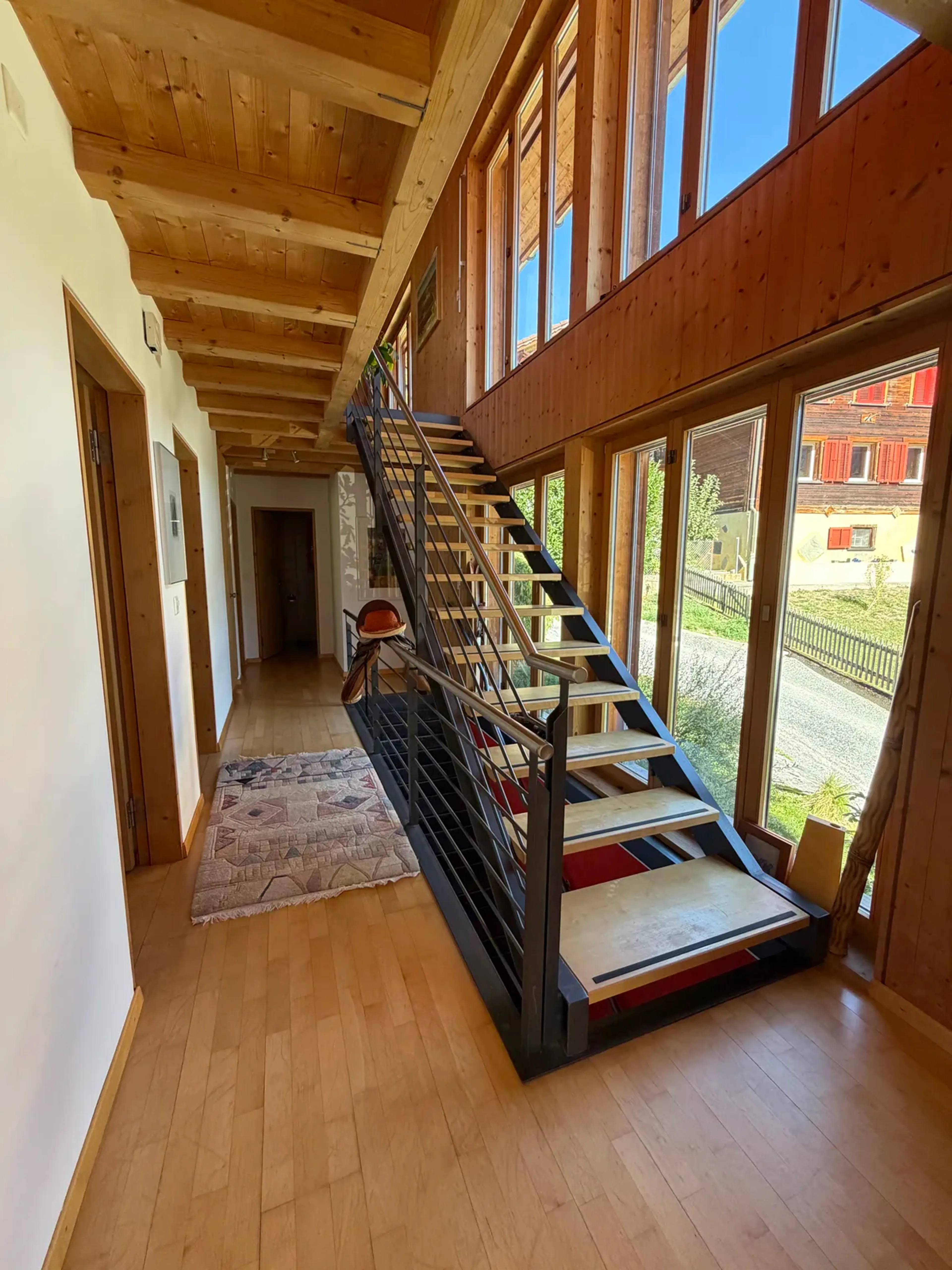 6-Zimmer-Einfamilienhaus mit grosszügigem Garten in Maladers - 3