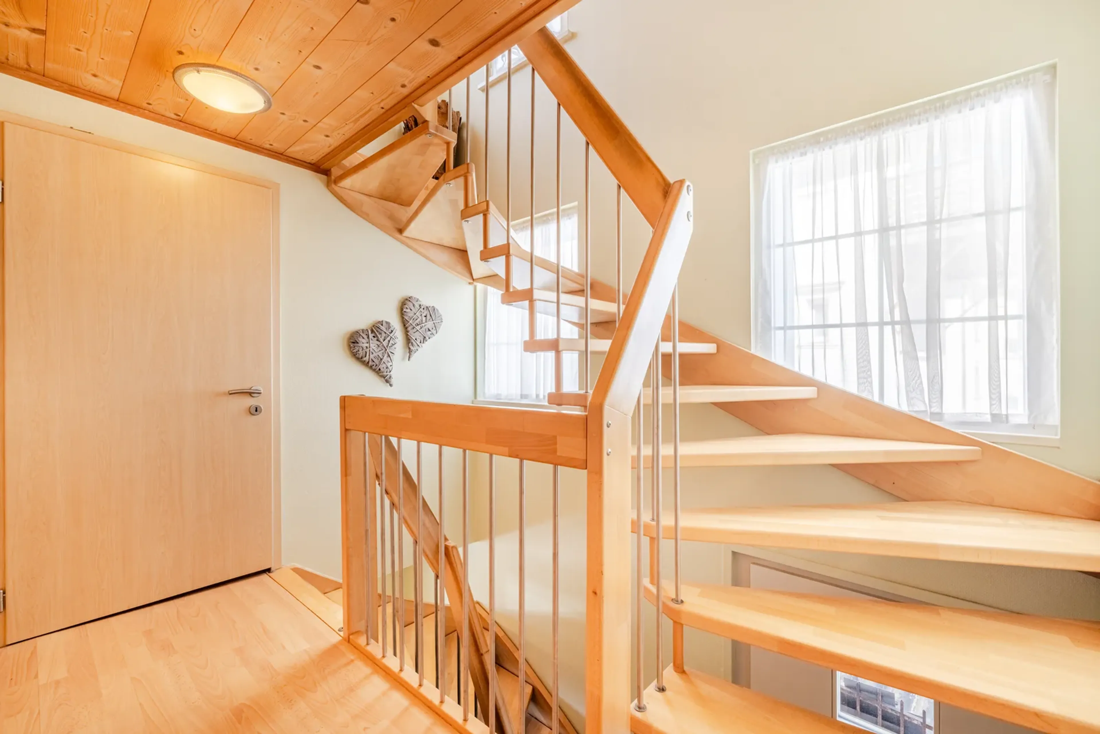 Charmantes 6.5-Zimmer-Doppeleinfamilienhaus in Herisau - 6