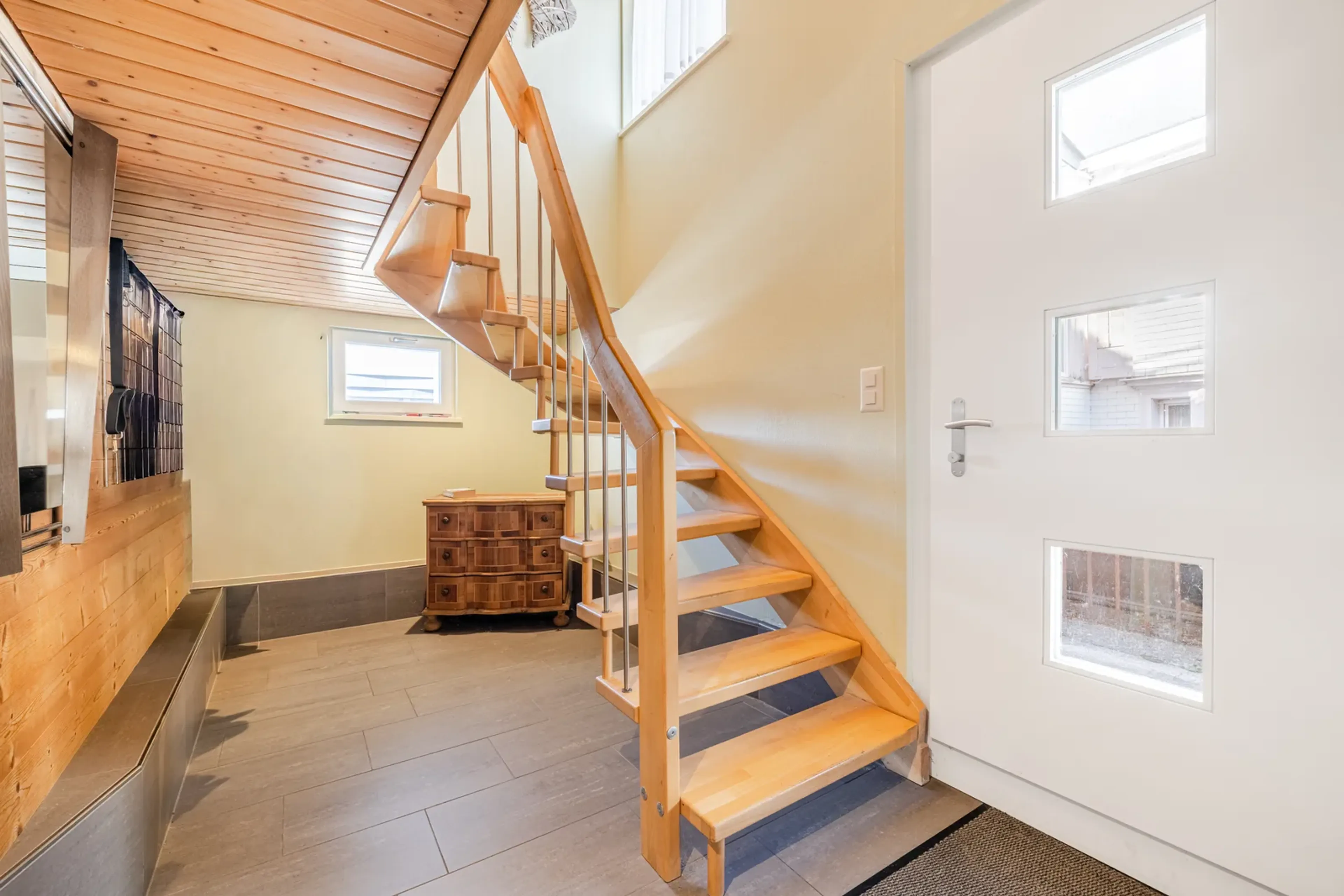 Charmantes 6.5-Zimmer-Doppeleinfamilienhaus in Herisau - 5