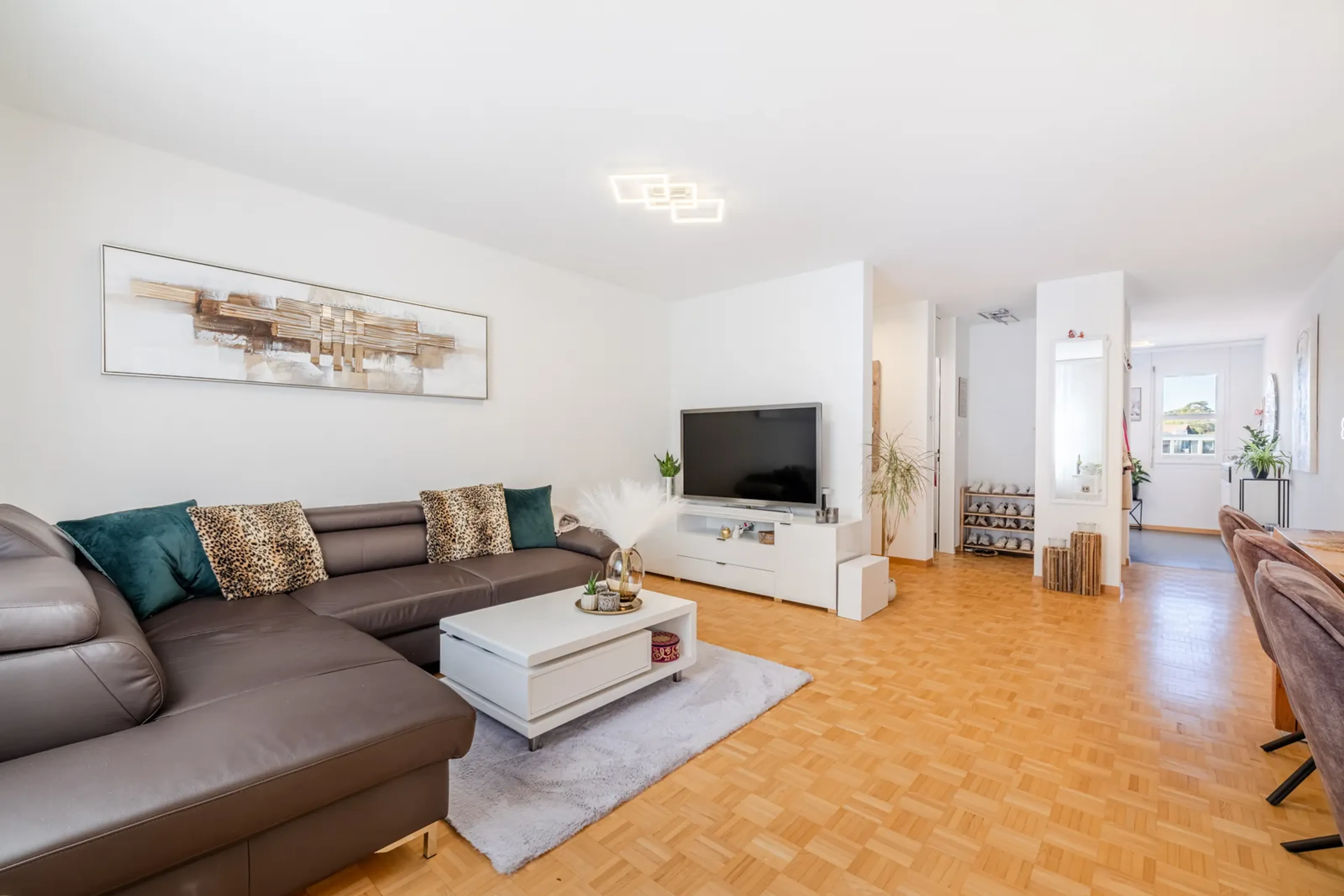 Lichtdurchflutete 3.5-Zimmer-Wohnung mit Balkon  - 6