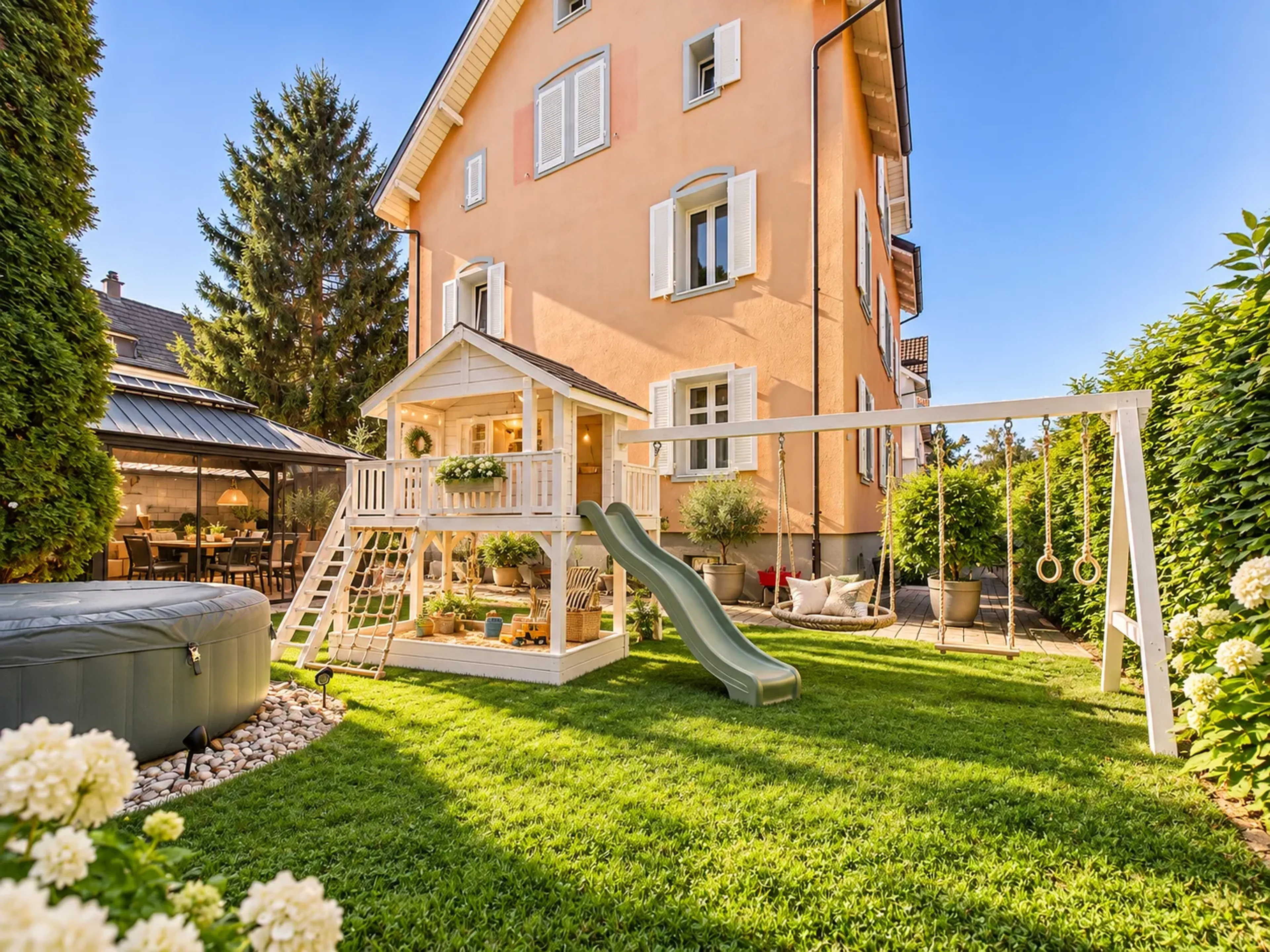 Familienleben auf drei Etagen in Seenähe - mit Einliegerwohnung und grossem Garten! - 1
