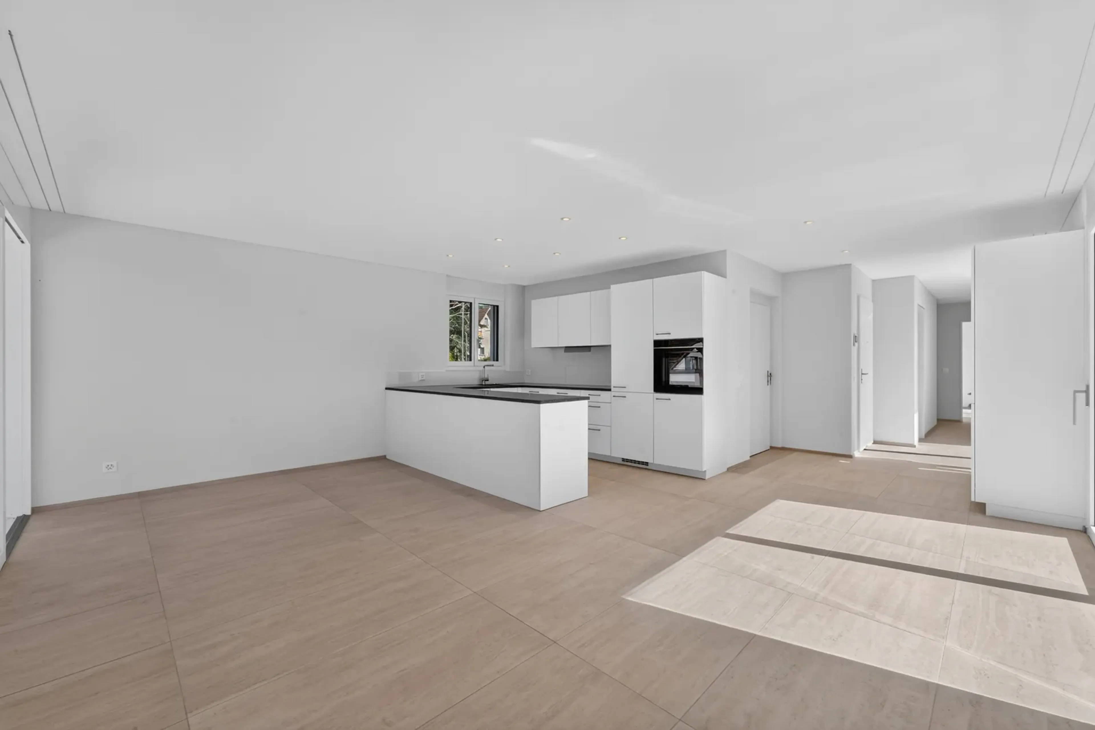 4.5-Zimmer-Attikawohnung – Erstbezug mit grosszügiger Terrasse und direktem Liftzugang - 2