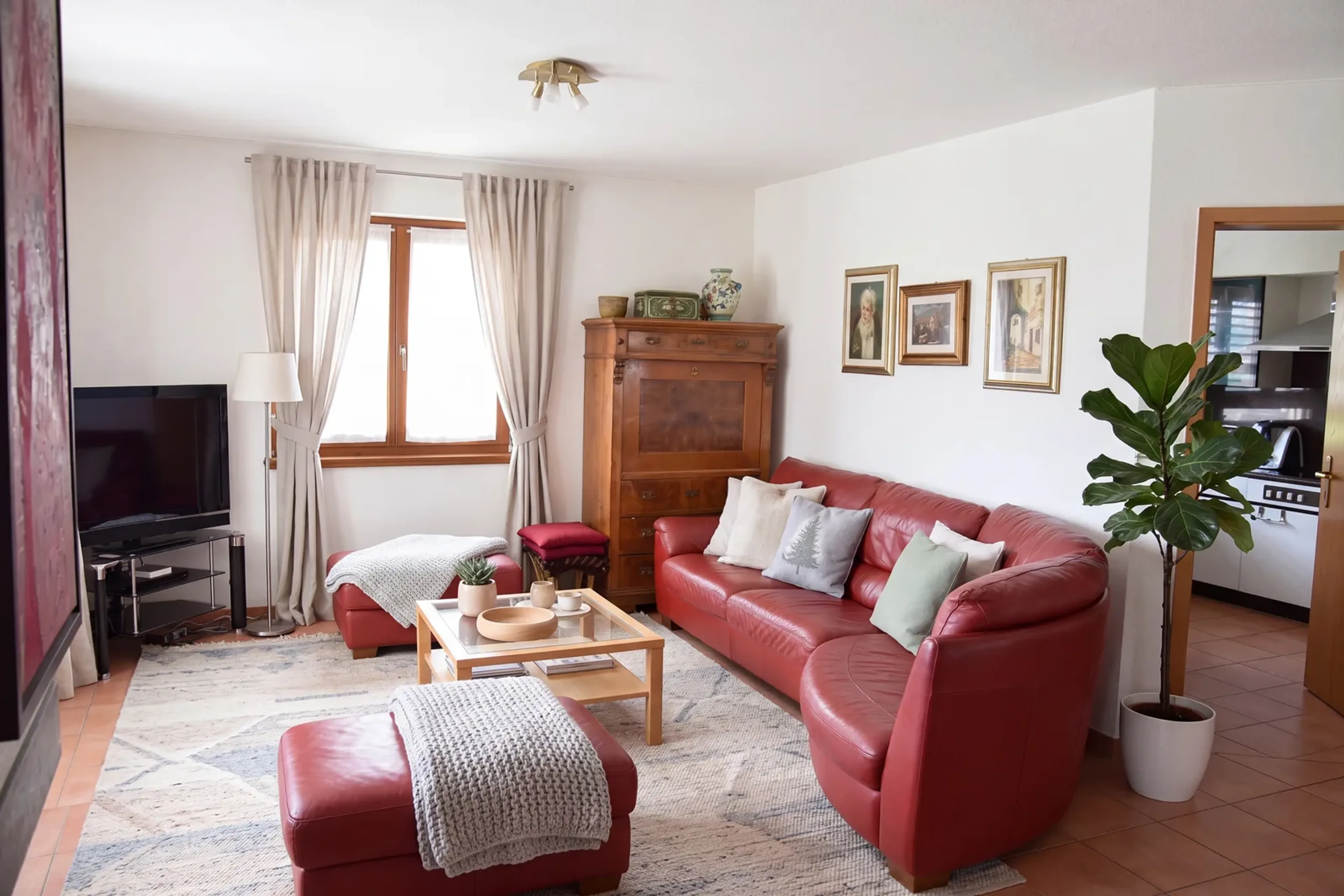 Casa di 5.5 locali con appartamentino distinto, con ampio giardino a Claro - 5