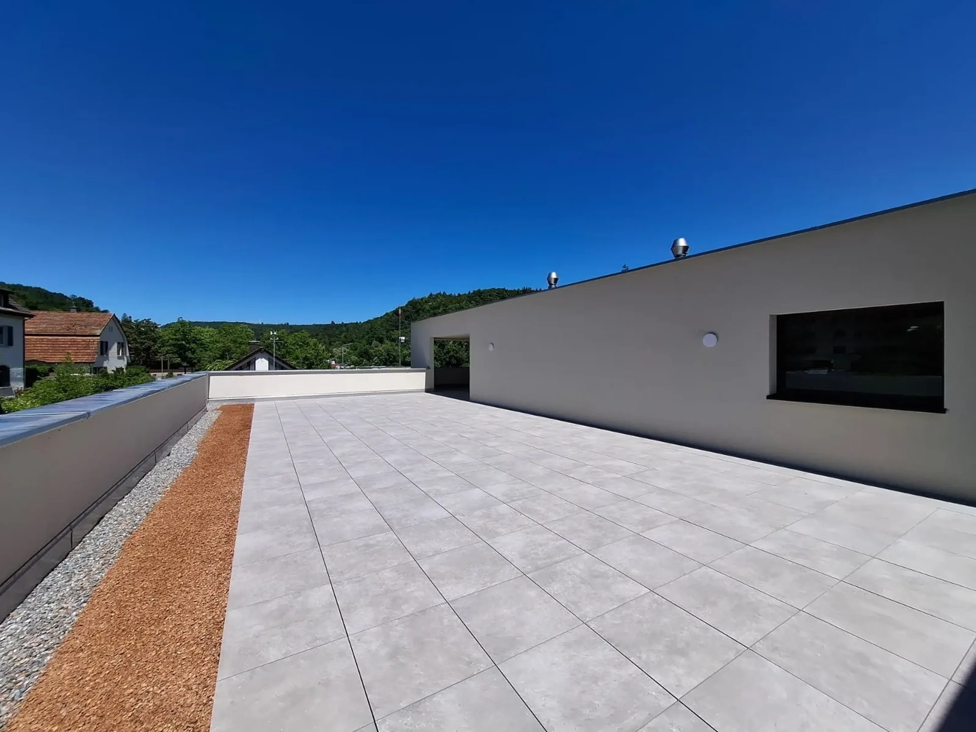 Attikawohnung mit rund 160 m² Dachterrasse, Bezug per 1. März 2027