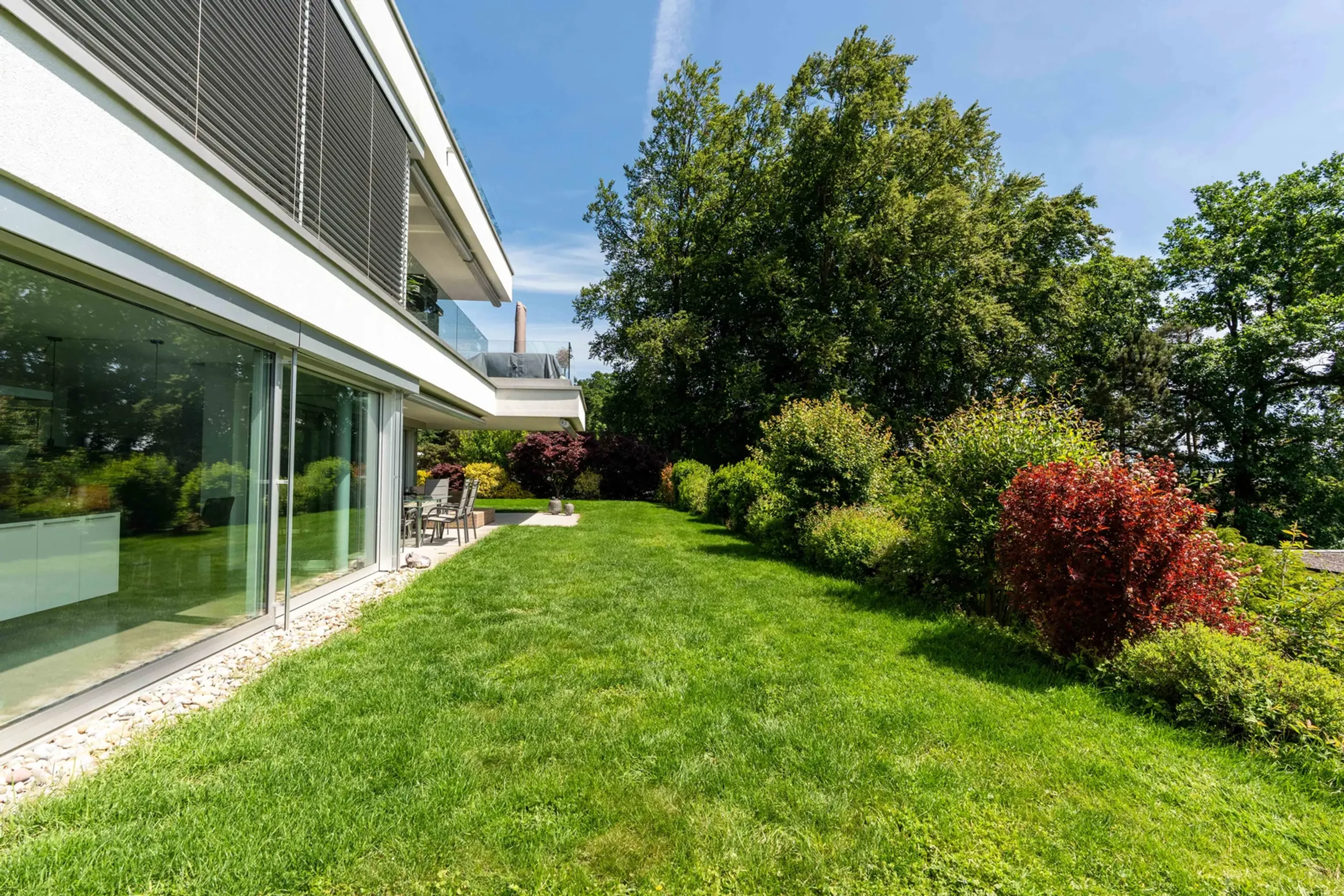 Grosszügige Gartenwohnung mit Traumaussicht inklusive zwei Garagenplätzen - 11