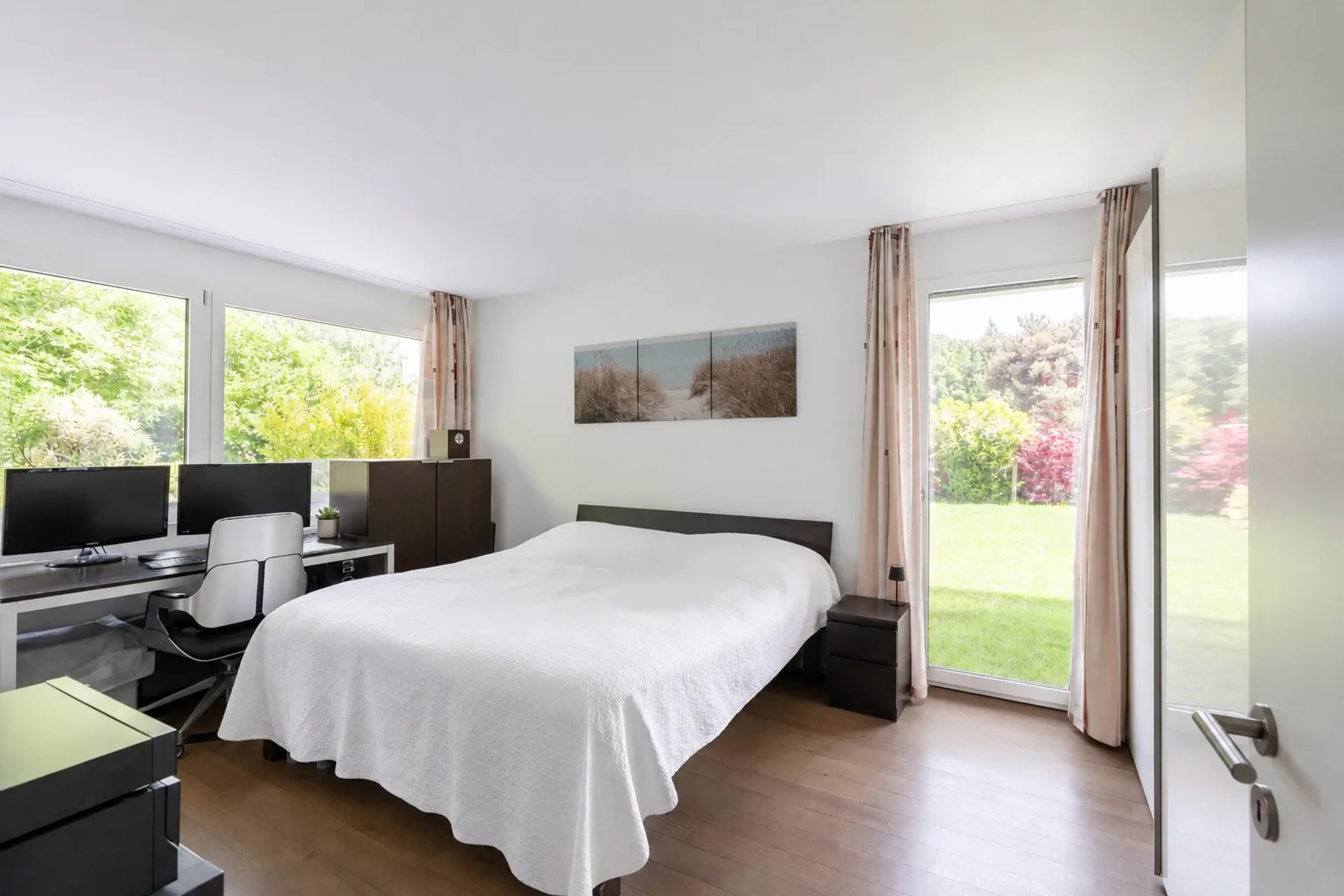 Grosszügige Gartenwohnung mit Traumaussicht inklusive zwei Garagenplätzen - 8