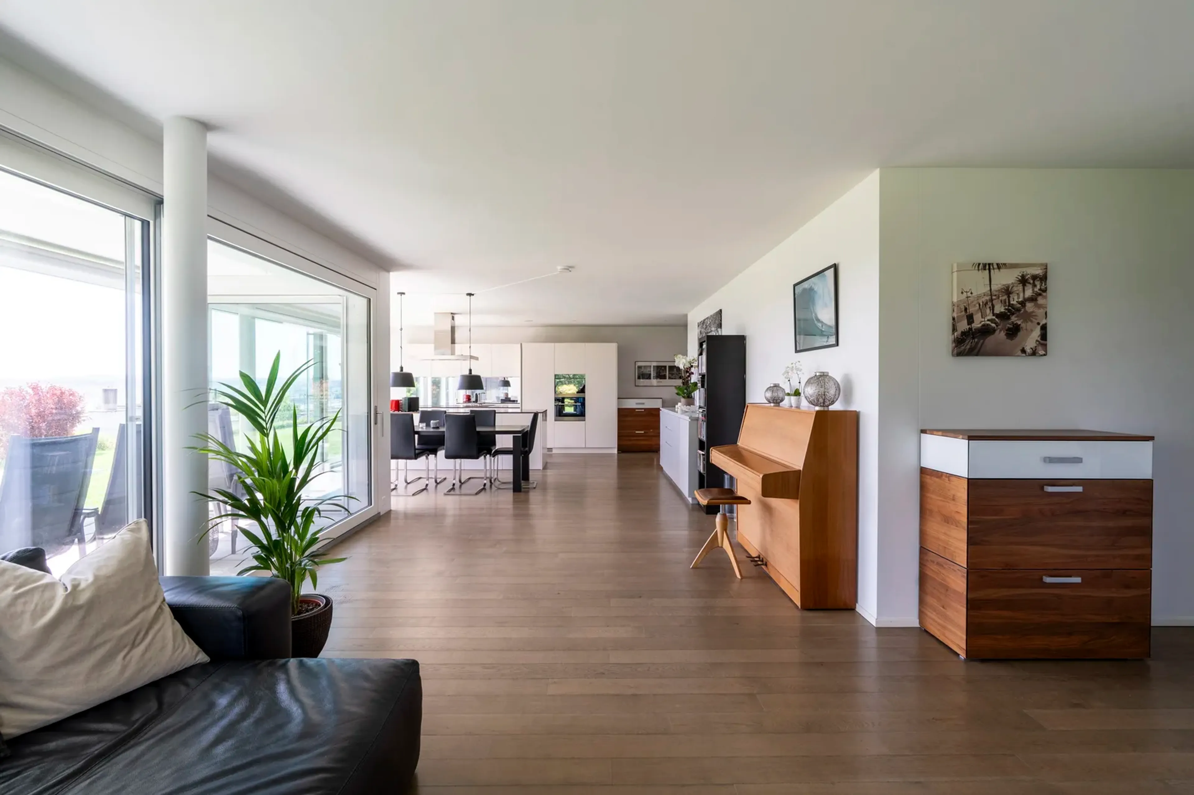 Grosszügige 4.5-Zimmer-Gartenwohnung mit viel Privatsphäre und Weitsicht - 4