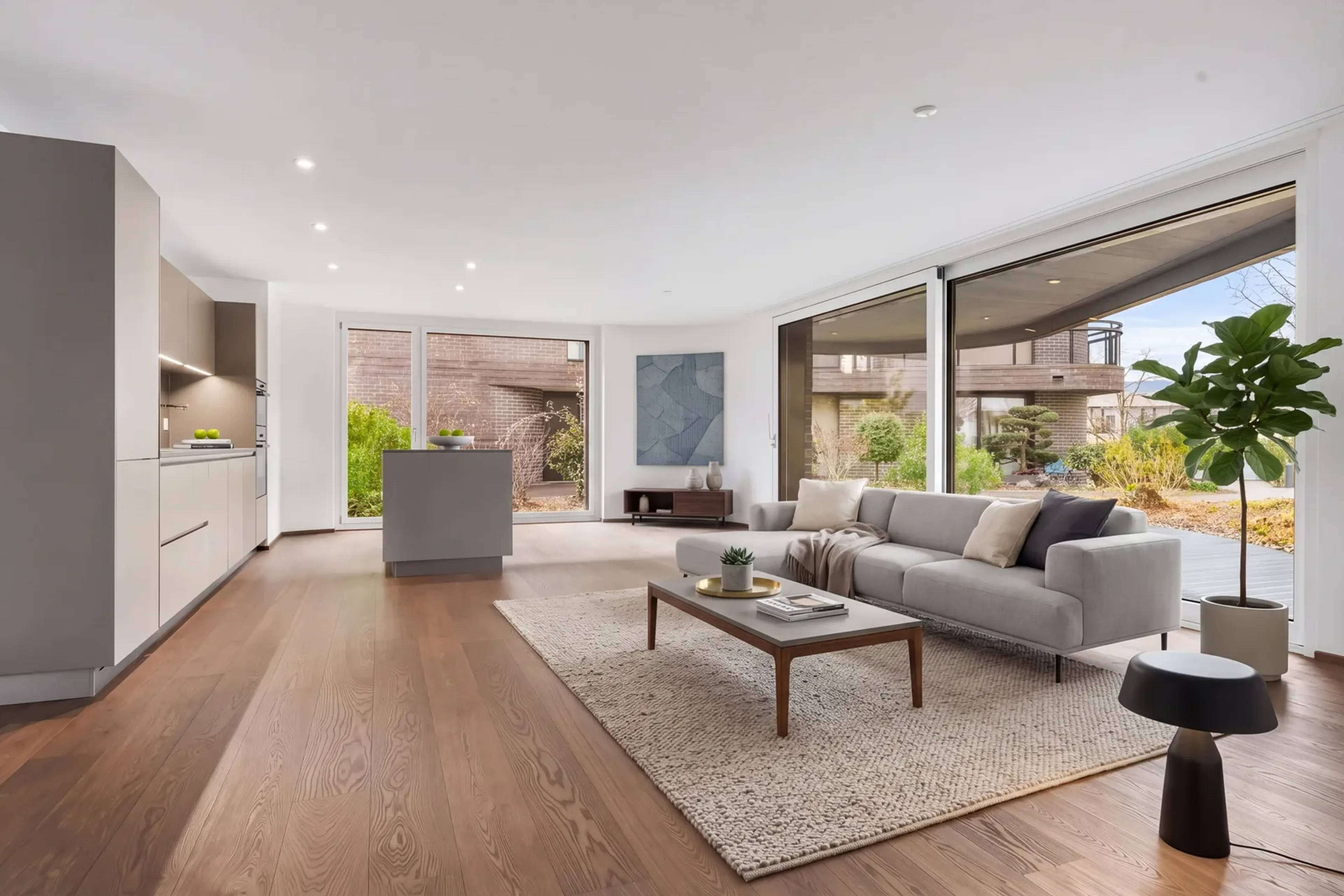 3.5-Zimmer EG-Wohnung mit Sitzplatz in Zürich an ruhiger Lage