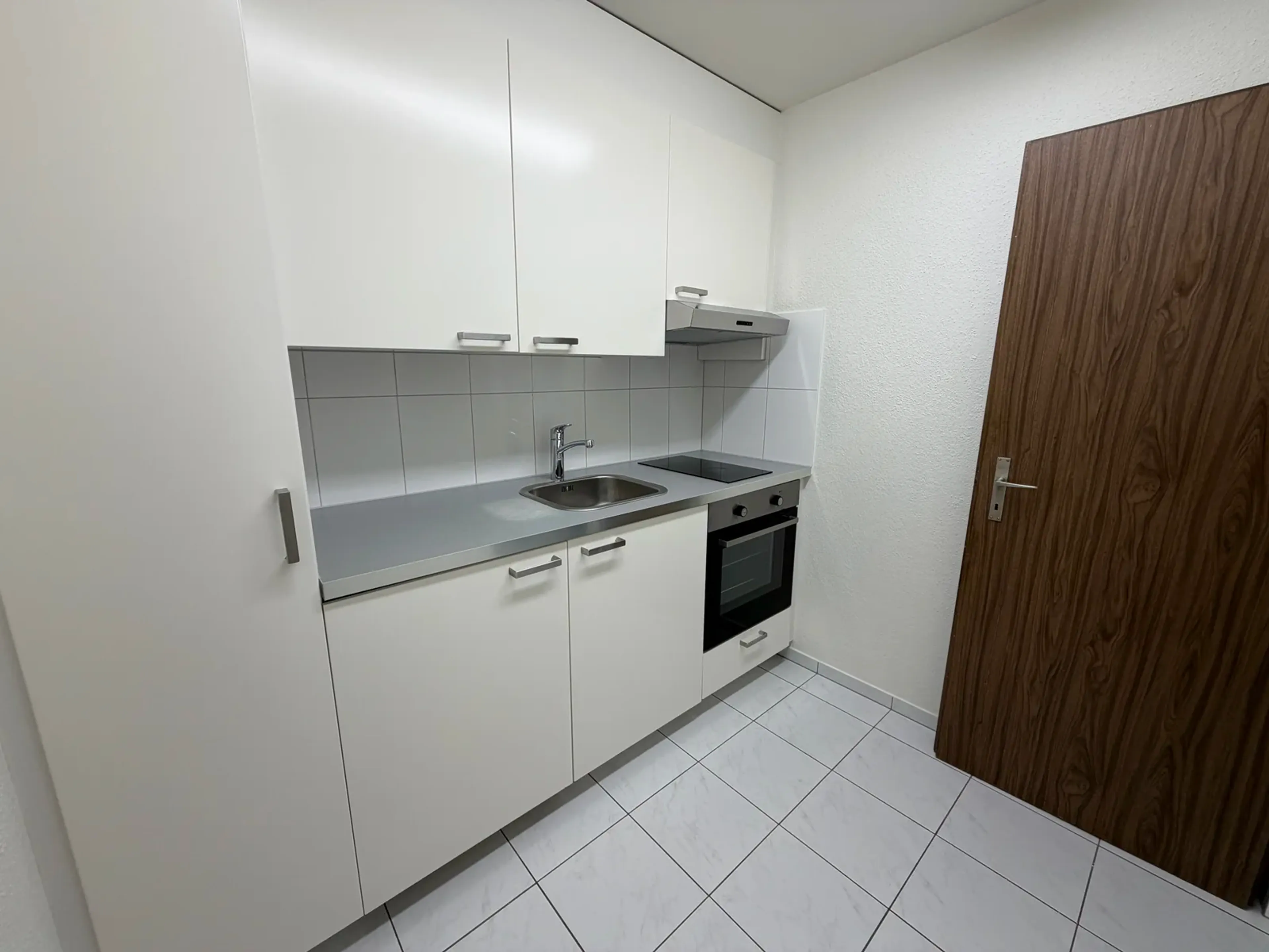 1-Zimmer-Wohnung mit Lift im 4. OG in Basel-Gundeldingen mieten - 4