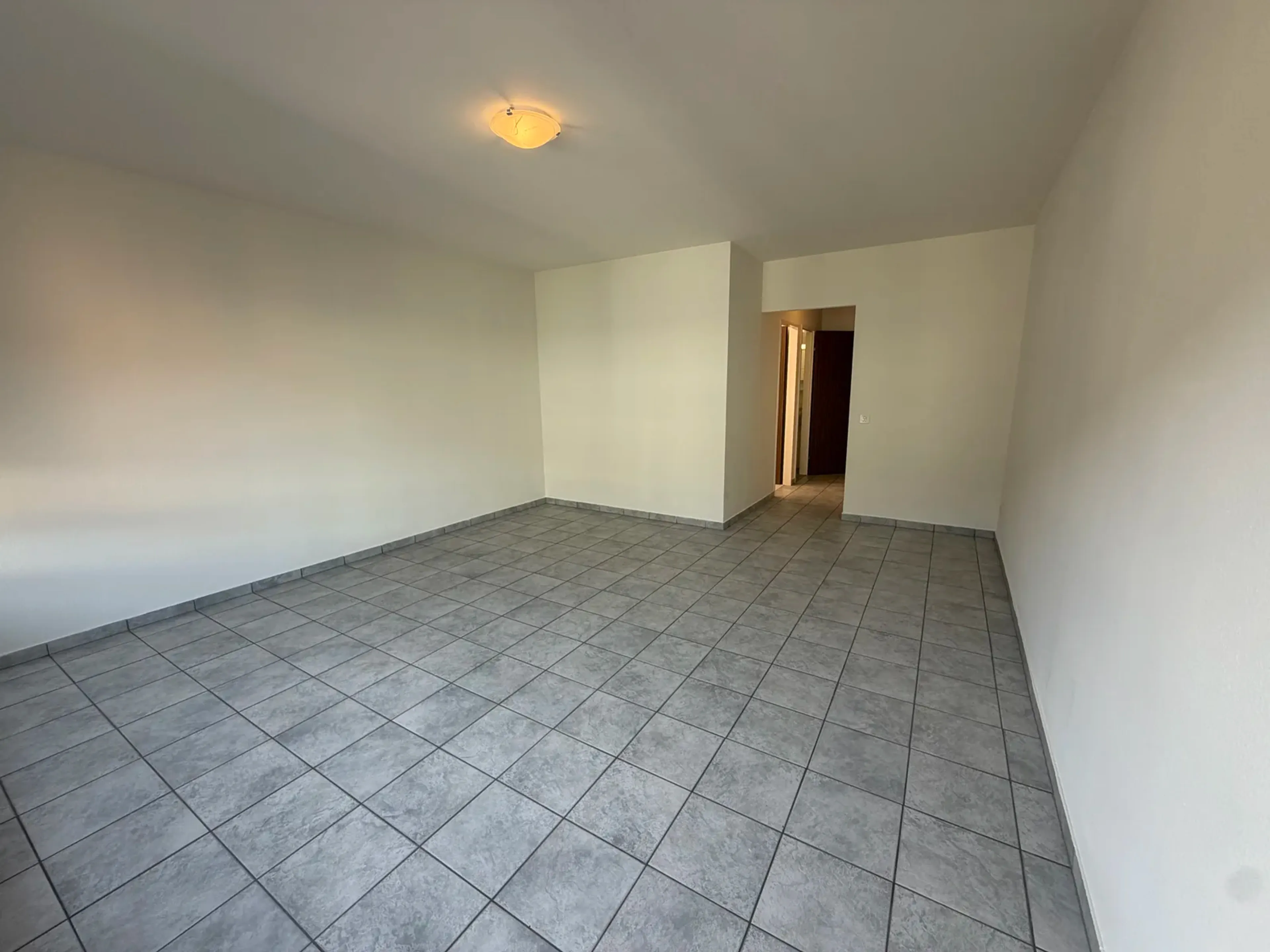 1-Zimmer-Wohnung mit Lift im 4. OG in Basel-Gundeldingen mieten - 7