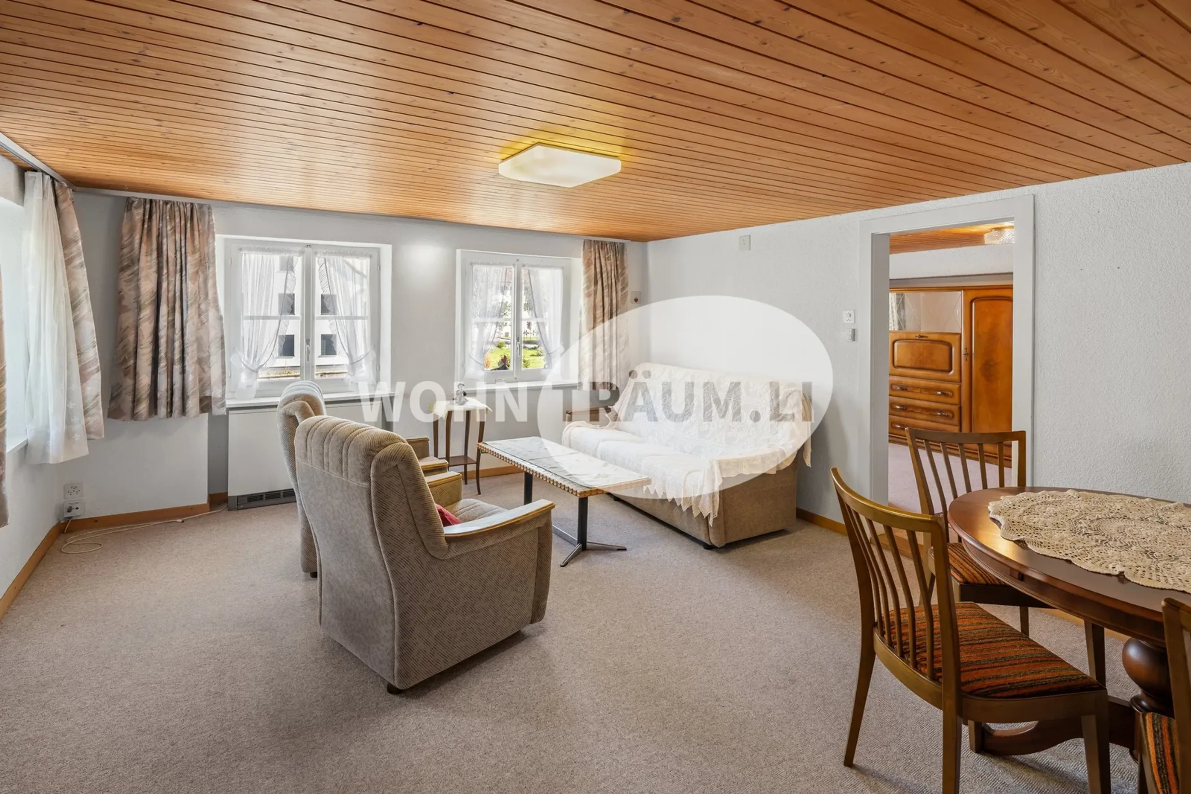 8-Zimmer Eckhausteil mit Gartenhaus und grossem Grundstück - 4