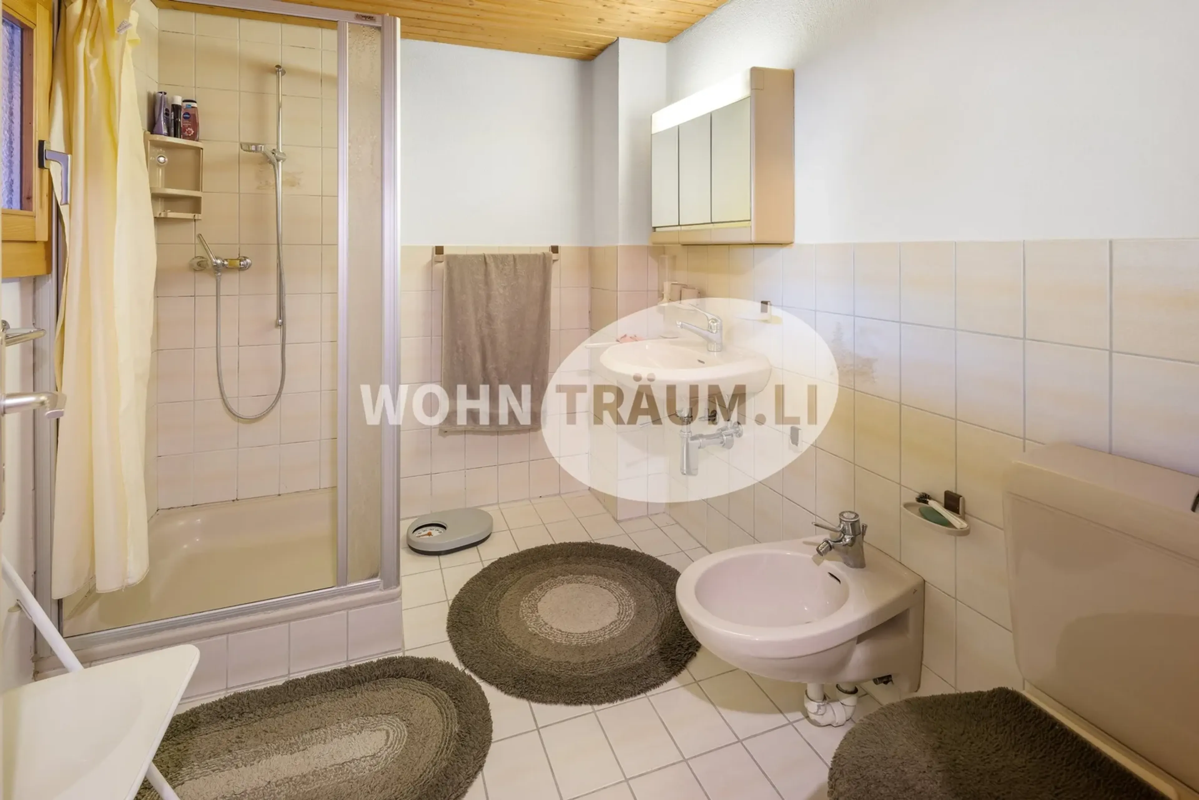 8-Zimmer Eckhausteil mit Gartenhaus und grossem Grundstück - 24
