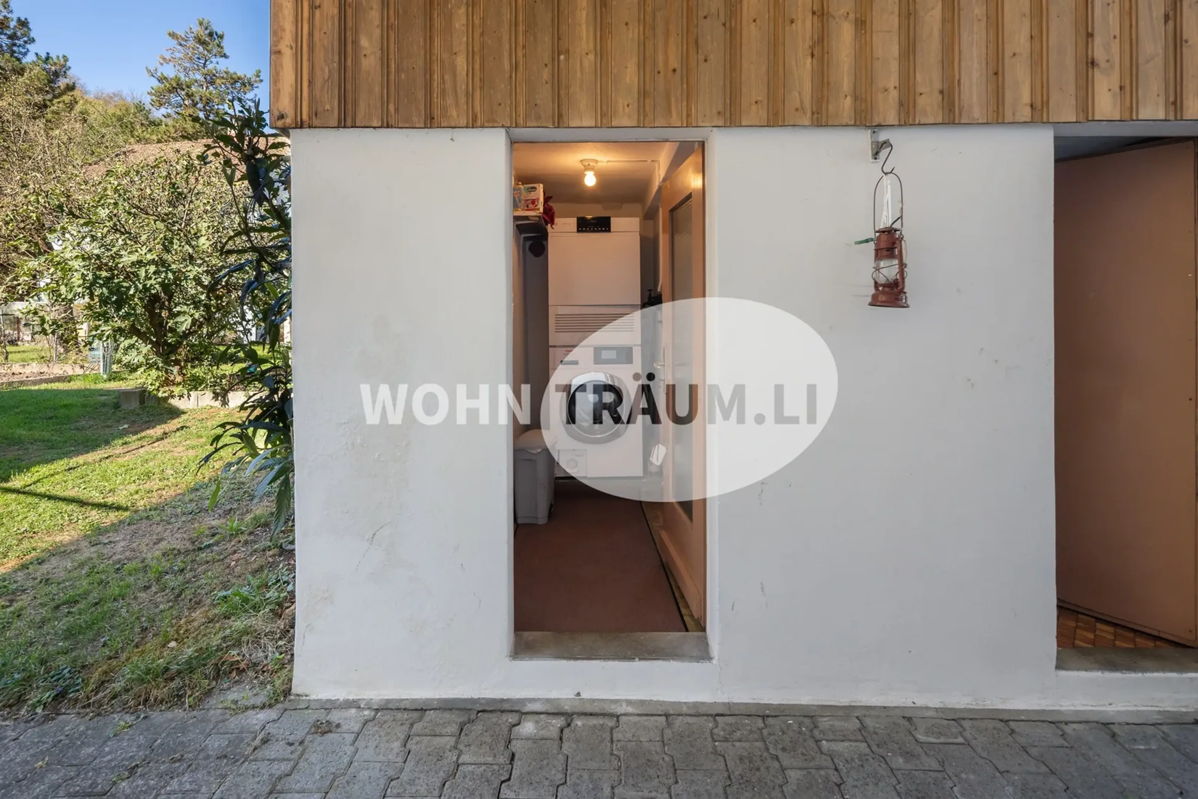 8-Zimmer Eckhausteil mit Gartenhaus und grossem Grundstück - 28