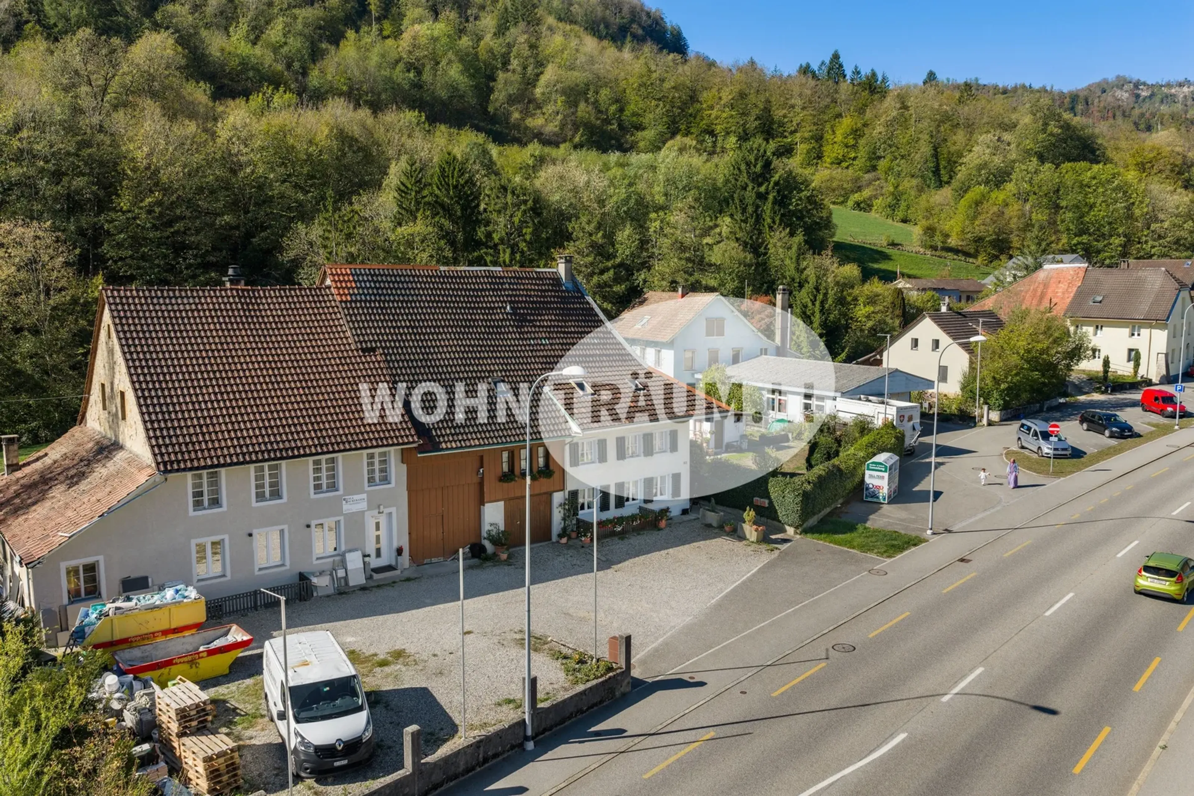 8-Zimmer Eckhausteil mit Gartenhaus und grossem Grundstück - 40