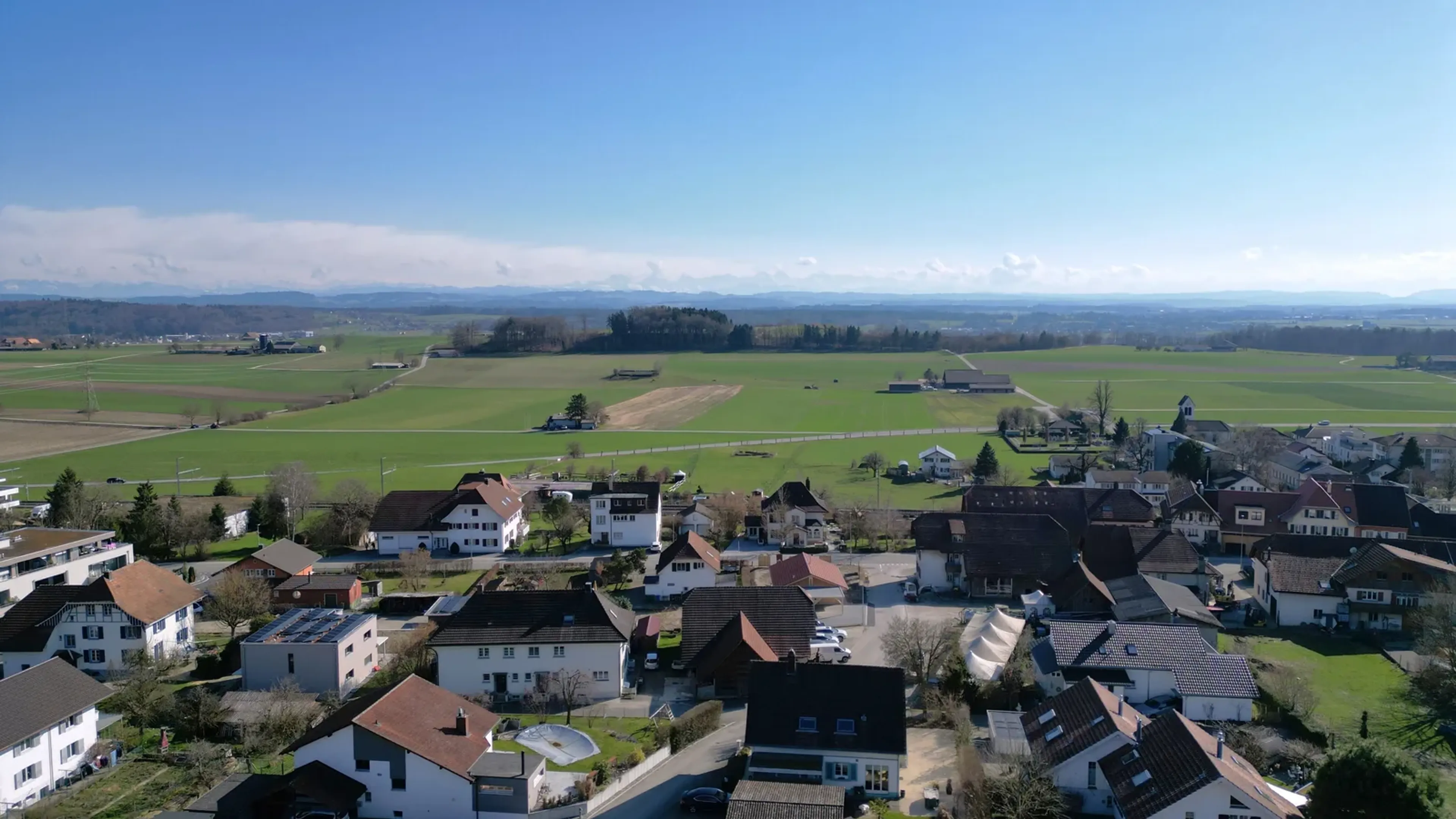 Wohnen und Entwickeln: Bauernhaus mit Landreserve in Attiswil - 5