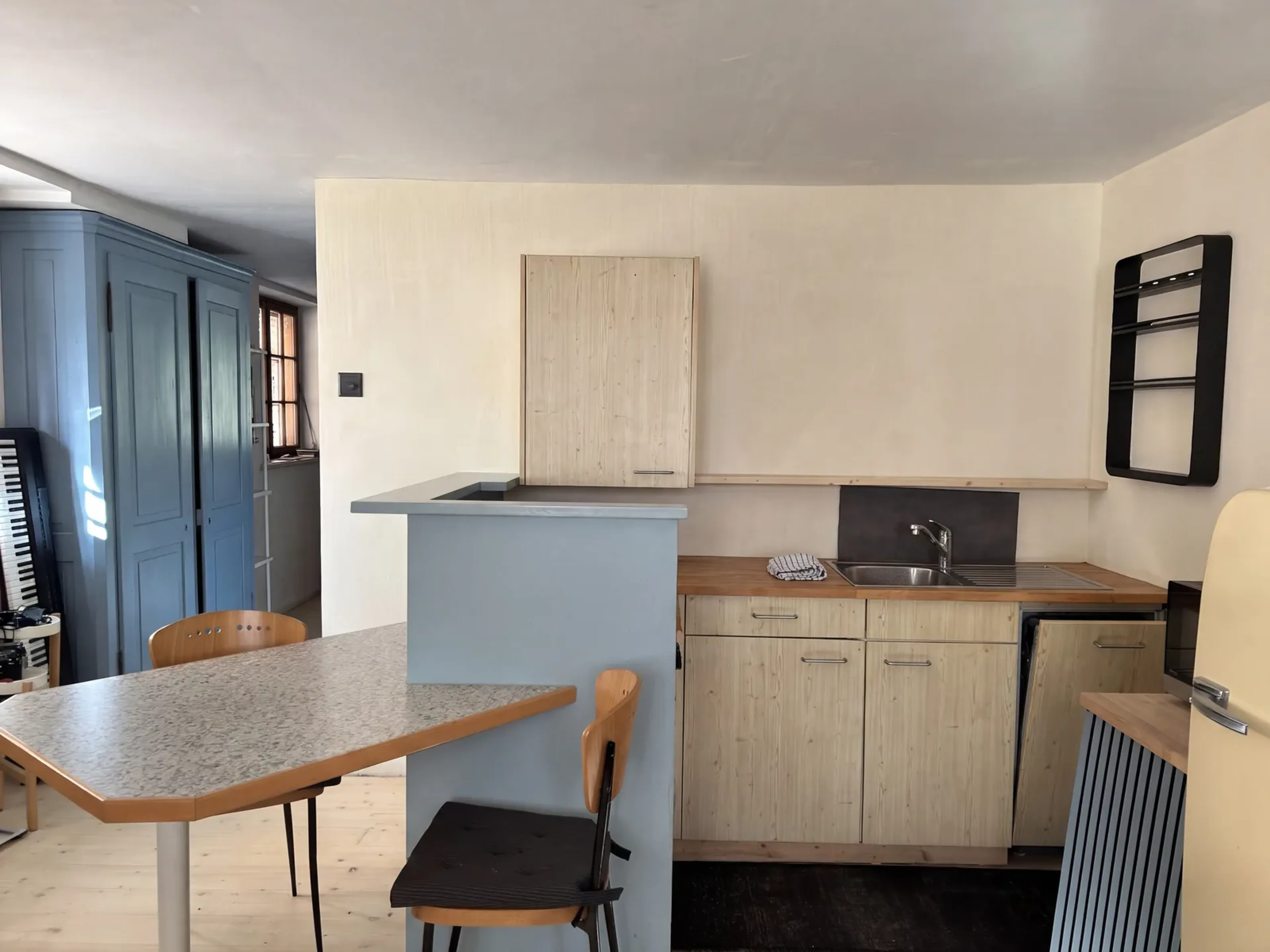1-Zimmer-Studio mit Küche und Sitzplatz - Bild 3