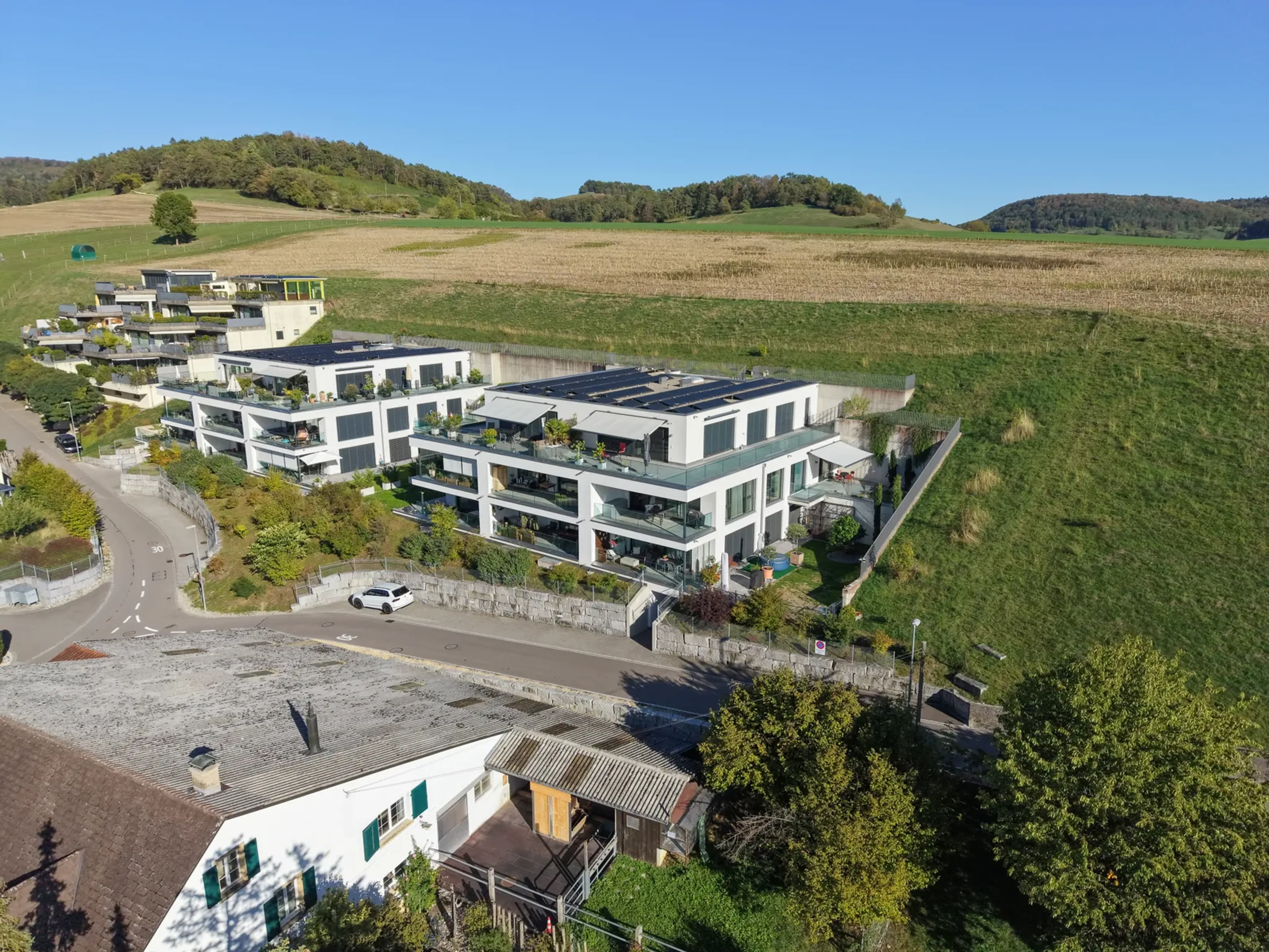Exklusive 4.5-Zimmer-Wohnung mit grosszügiger Terrasse und Balkon - 20