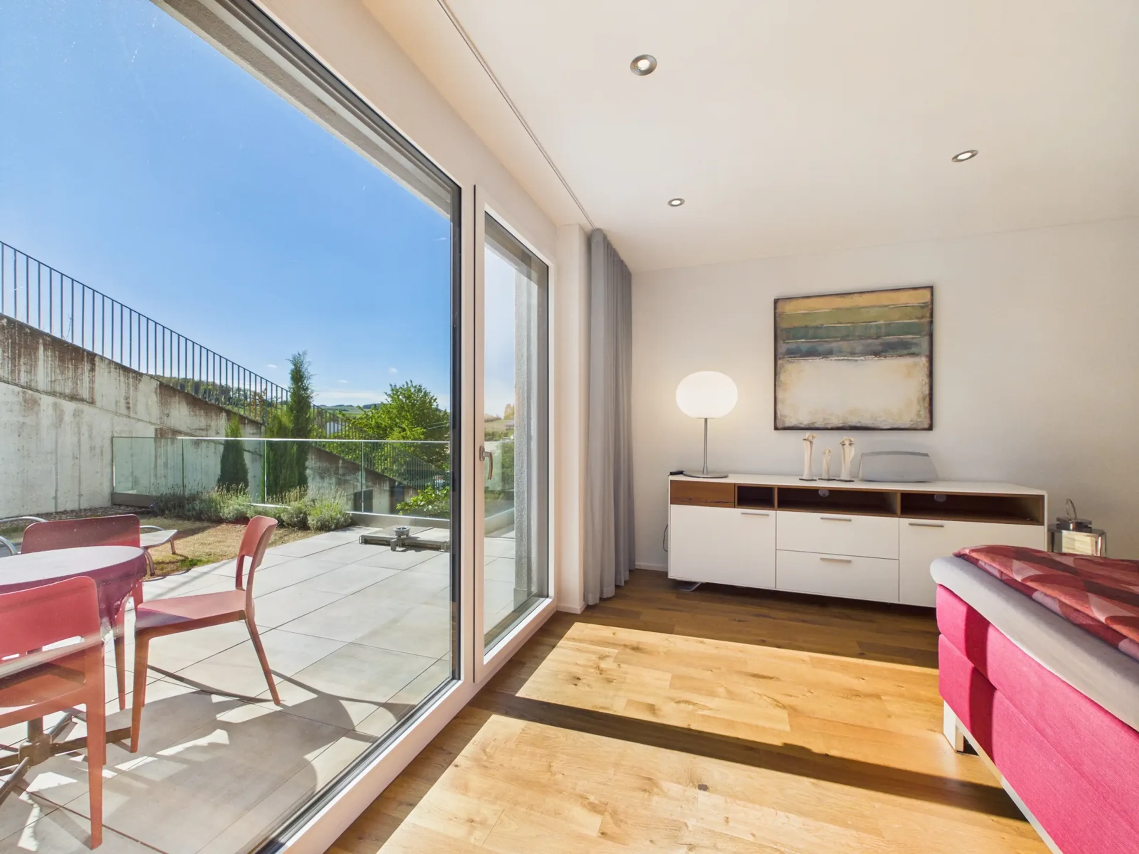 Exklusive 4.5-Zimmer-Wohnung mit grosszügiger Terrasse und Balkon - 8