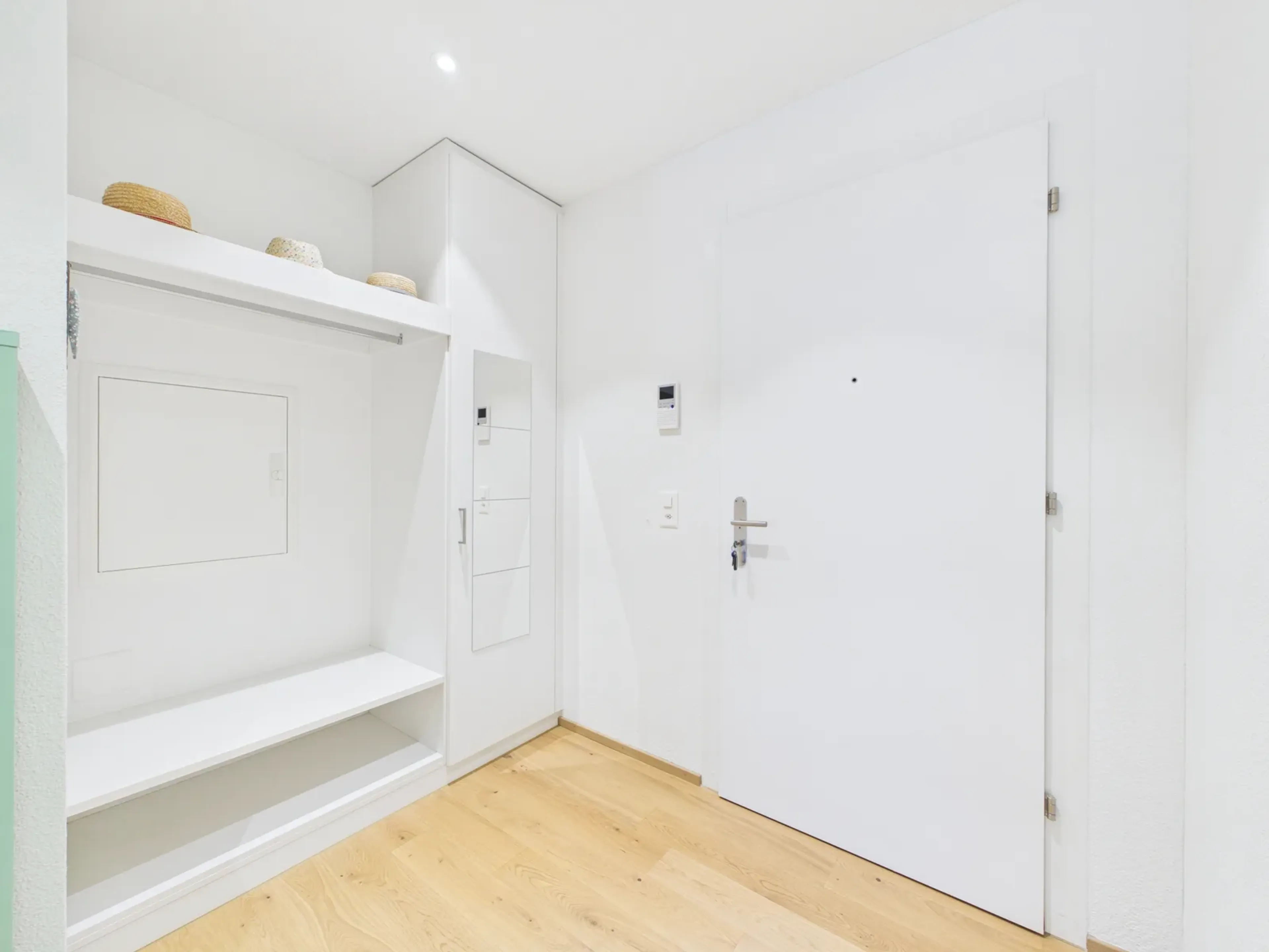 Hochwertige 2.5 Zimmer Wohnung mit grosszügigem Balkon - 5