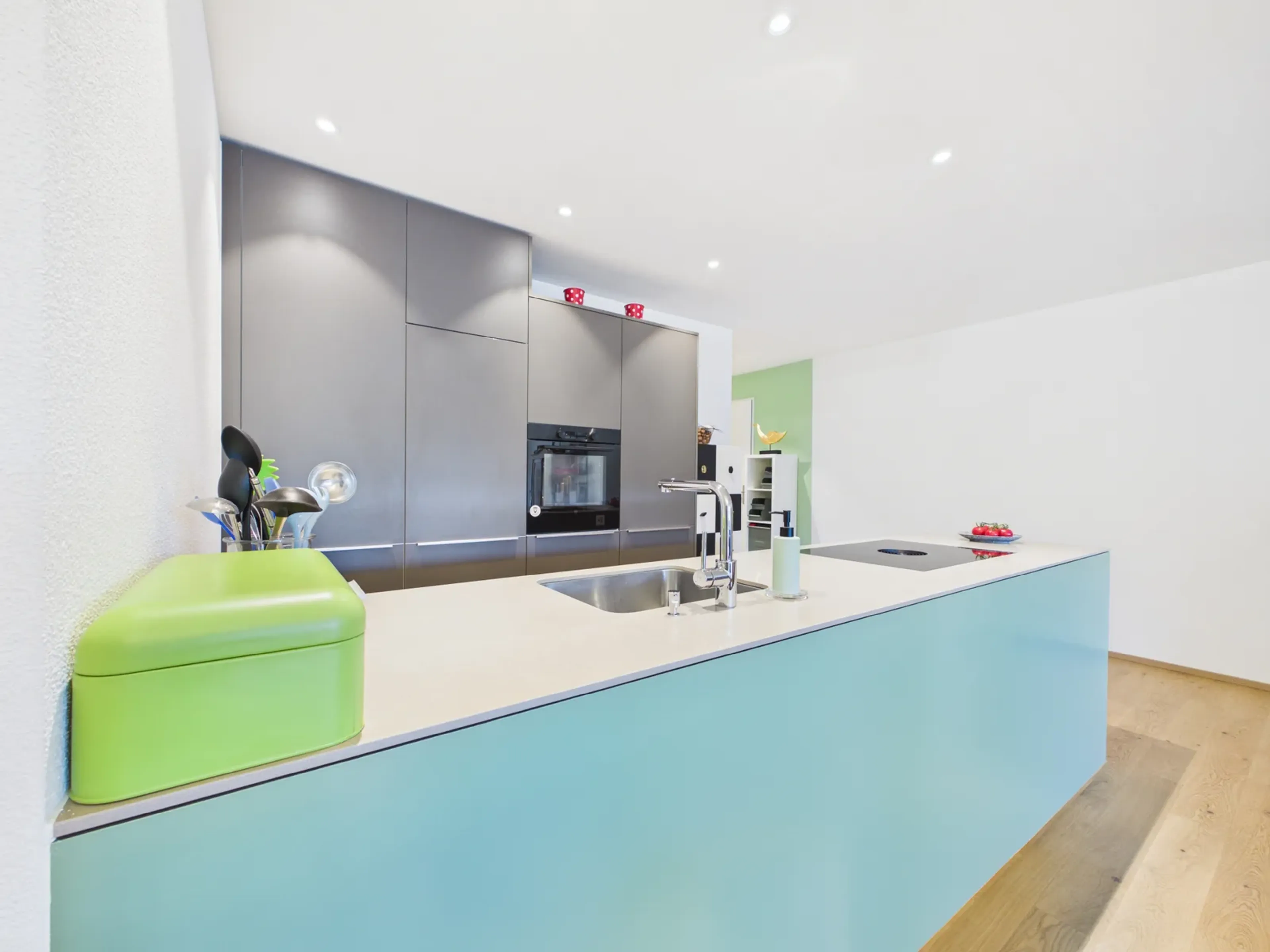Hochwertige 2.5 Zimmer Wohnung mit grosszügigem Balkon - 5