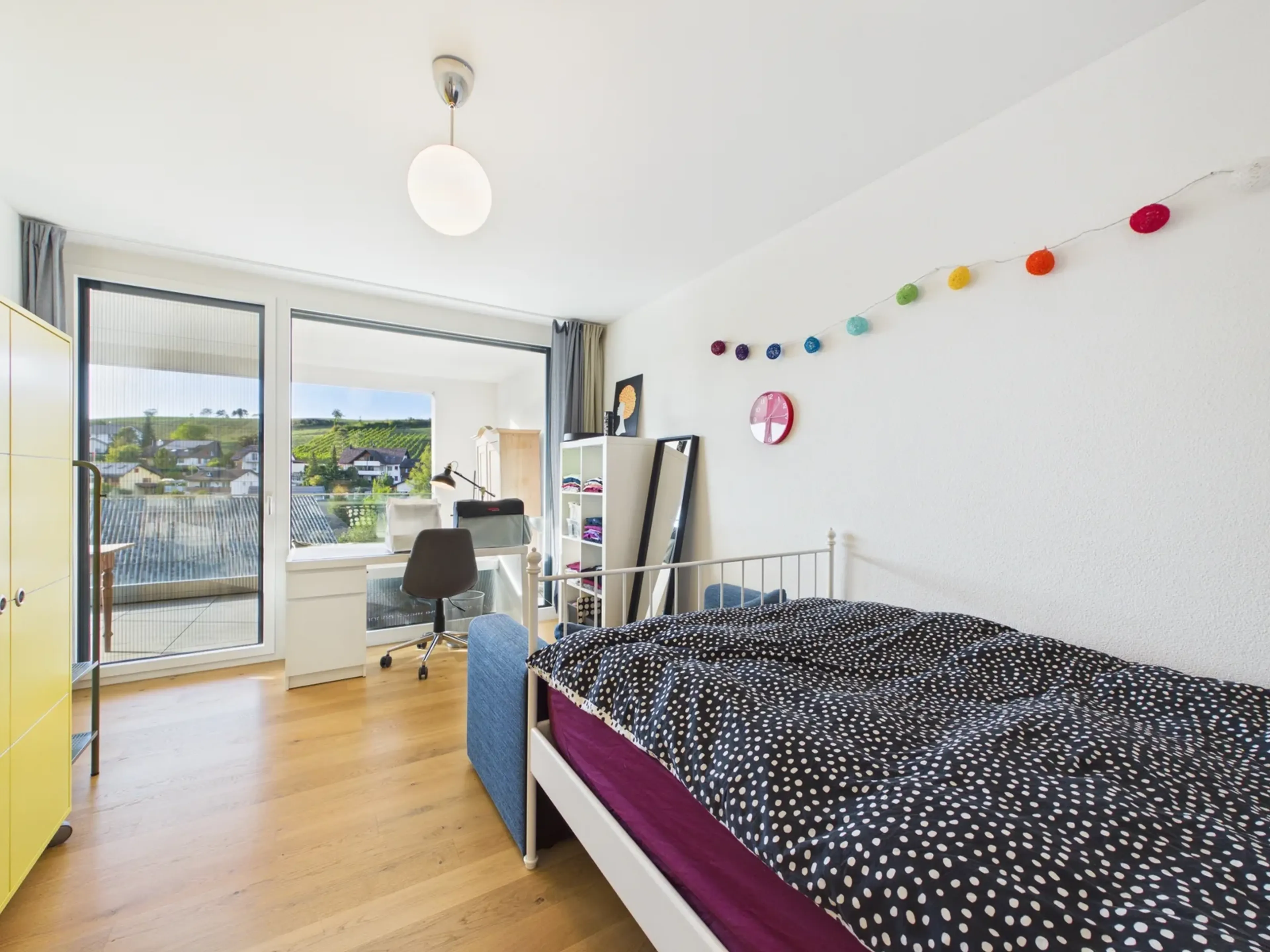 Hochwertige 2.5 Zimmer Wohnung mit grosszügigem Balkon - 11