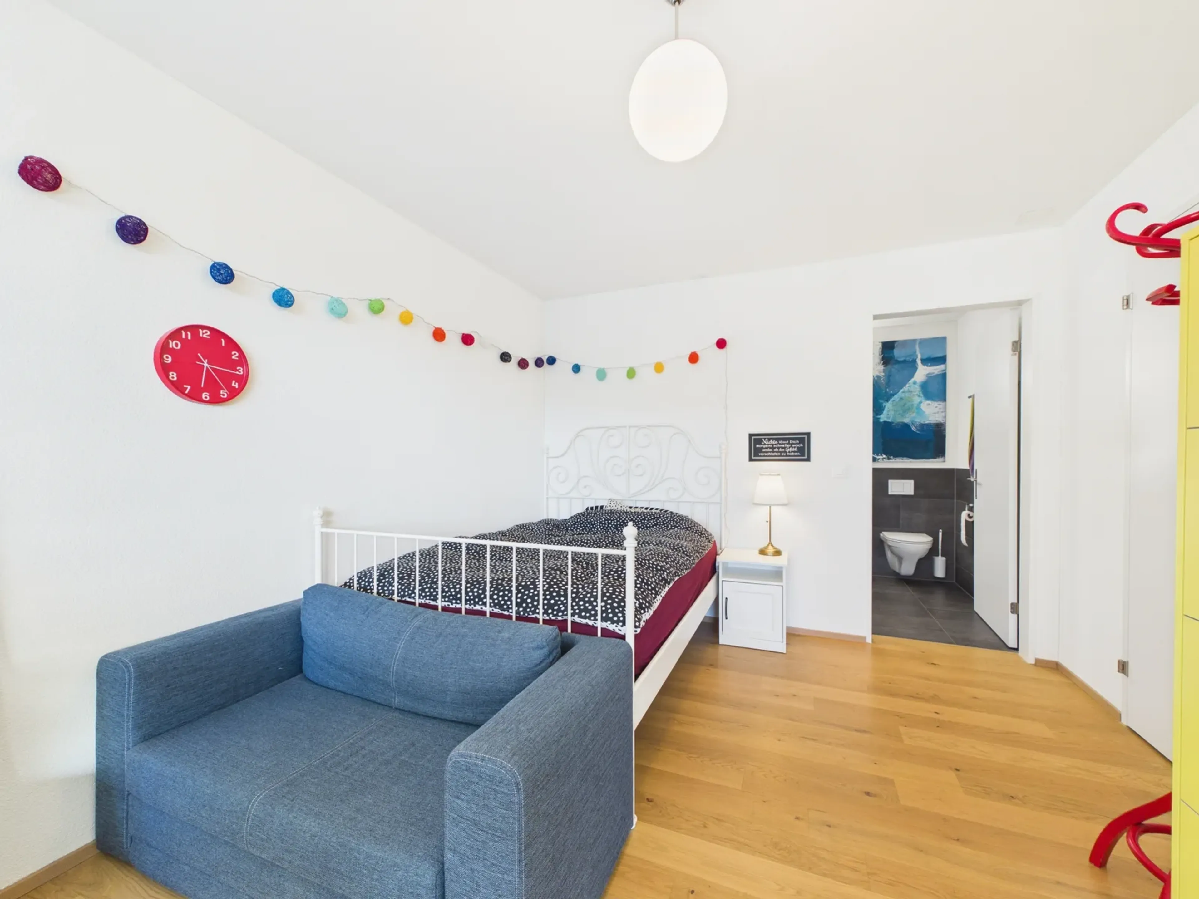Hochwertige 2.5 Zimmer Wohnung mit grosszügigem Balkon - 12